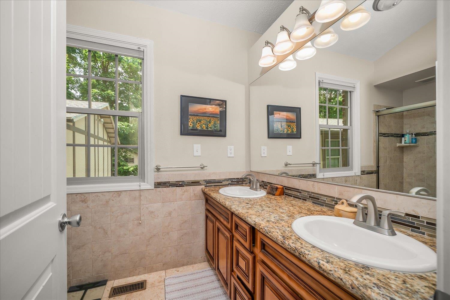 2107 E 16th Ave - Photo 18