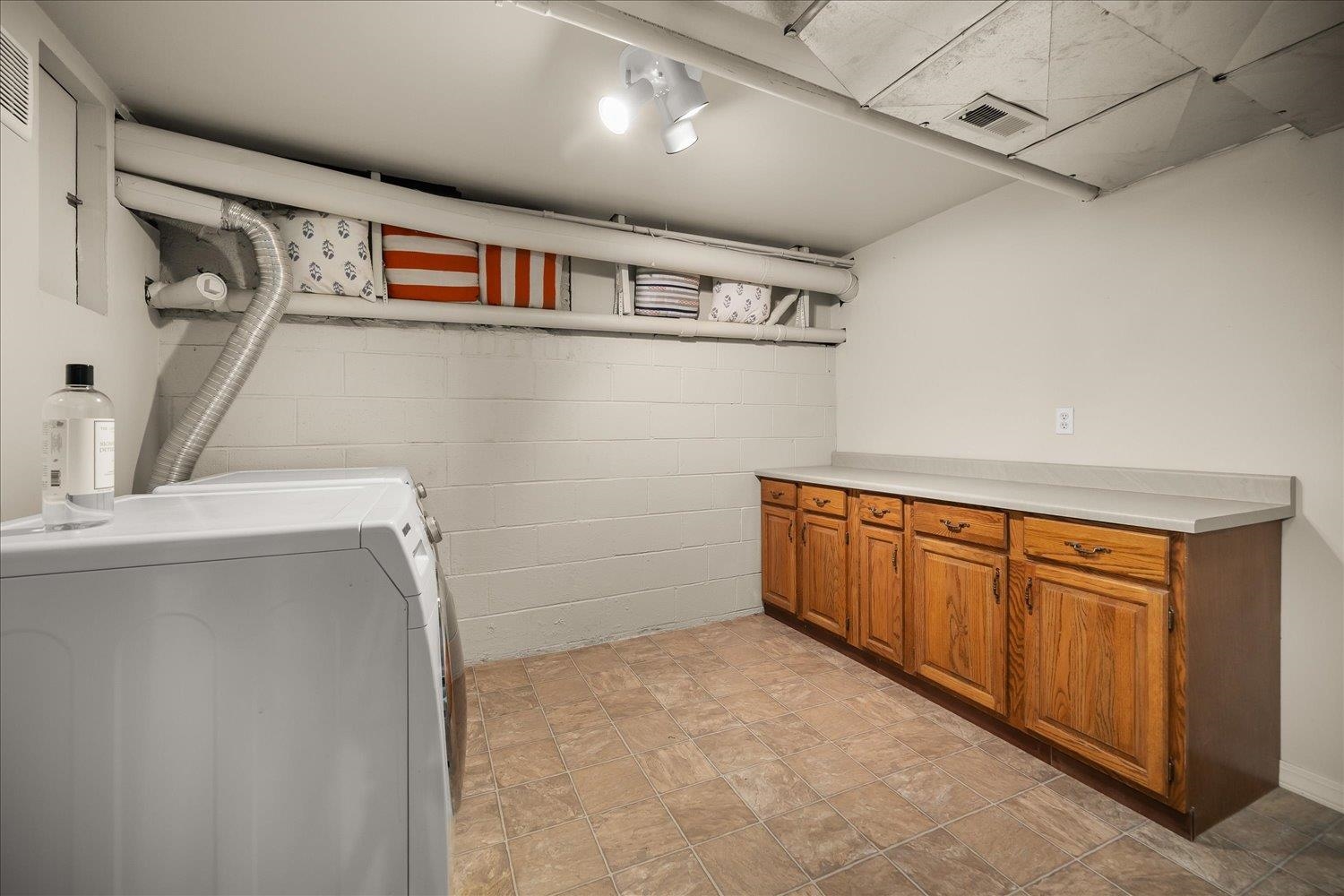 2107 E 16th Ave - Photo 31