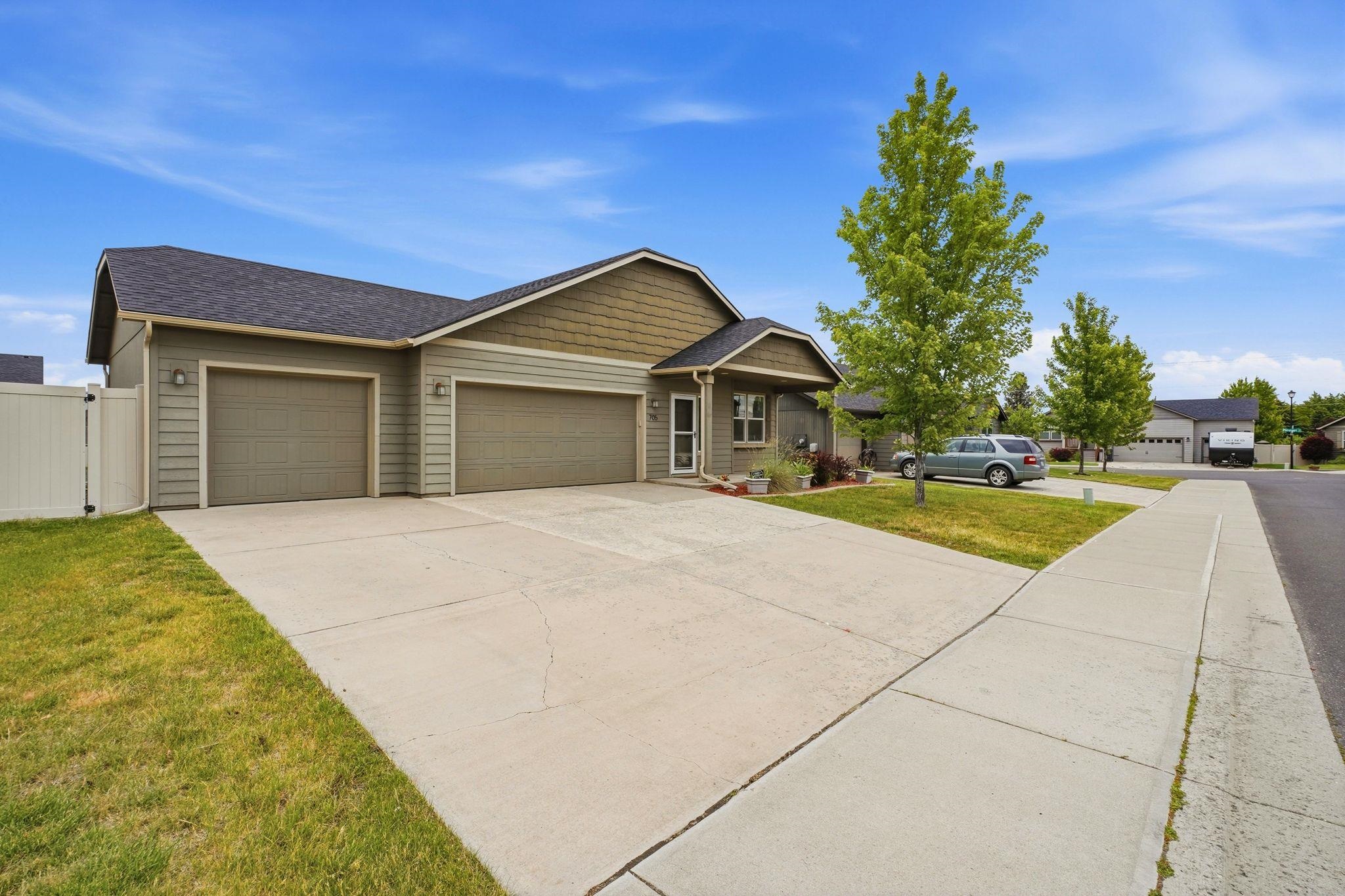 705 Quail Dr - Photo 2