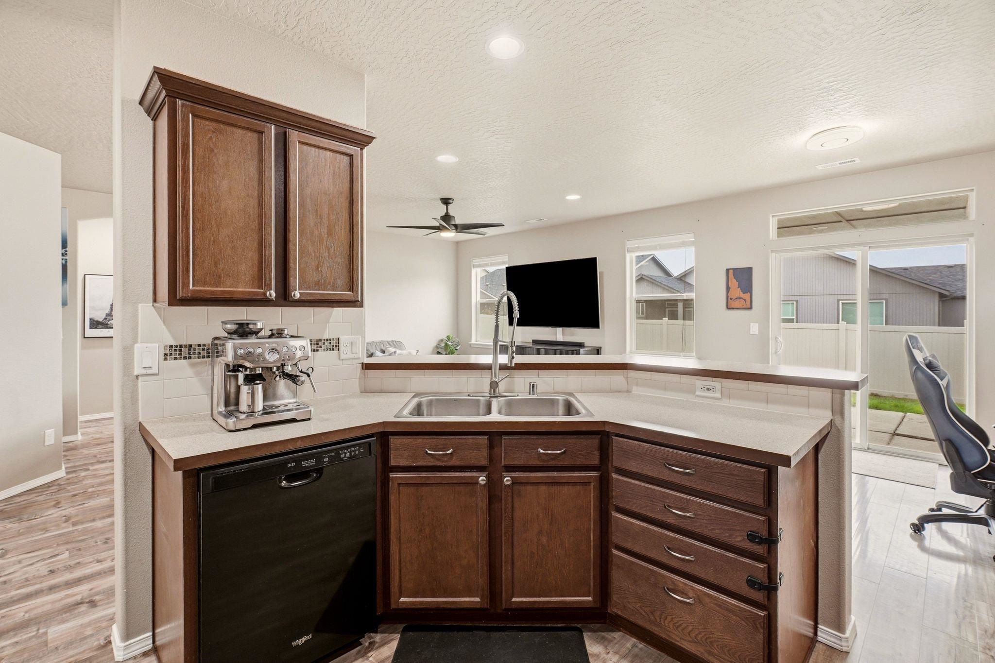 705 Quail Dr - Photo 12