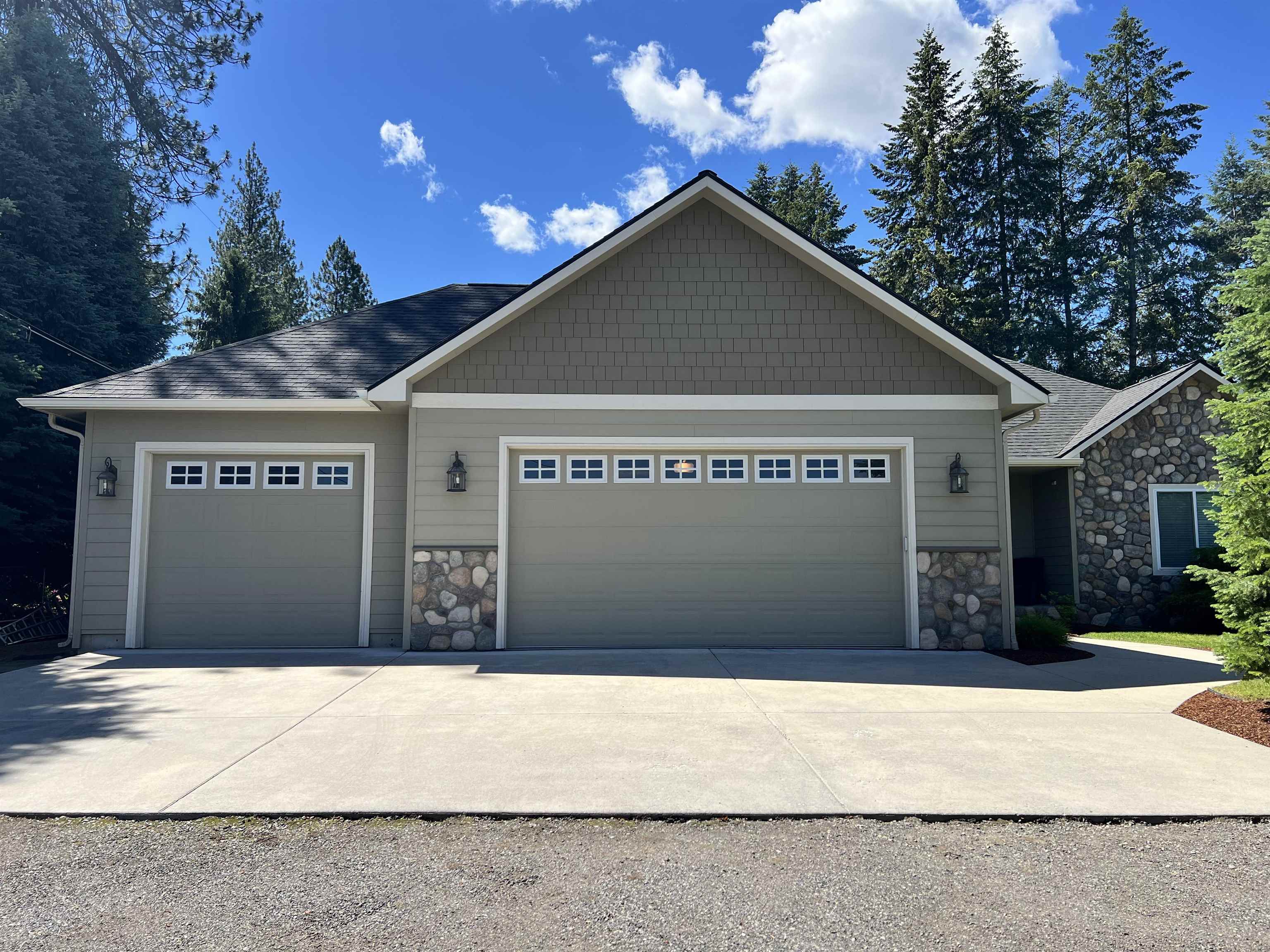 11334 N Whitworth Dr - Photo 2