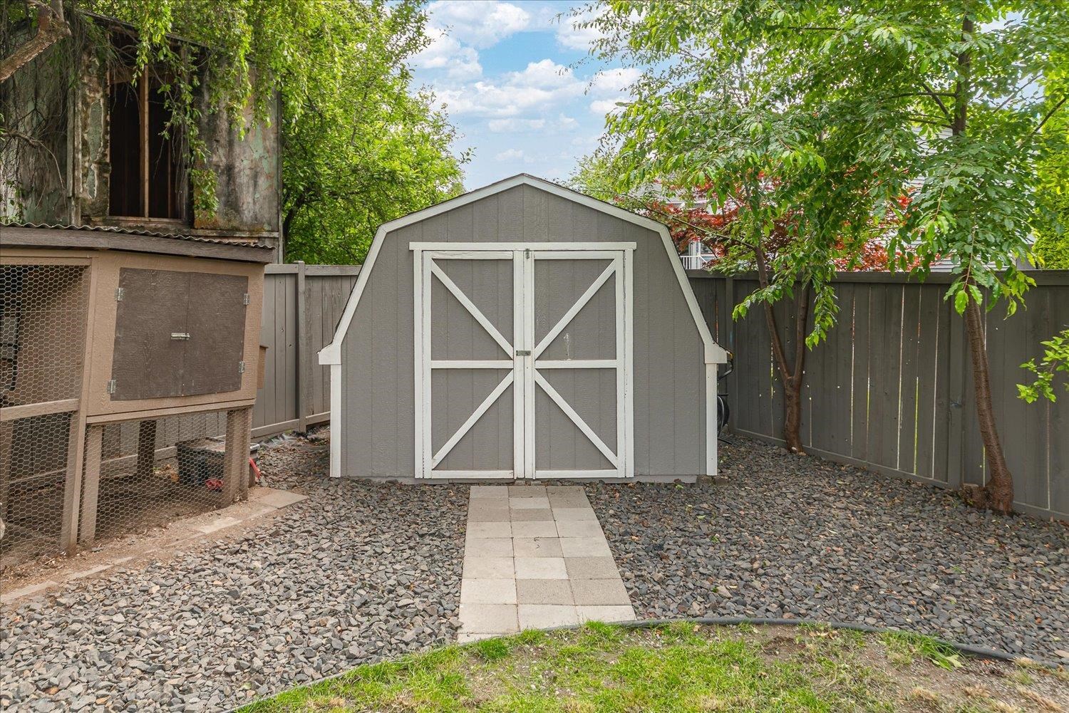 5011 N Lillian Ct - Photo 35