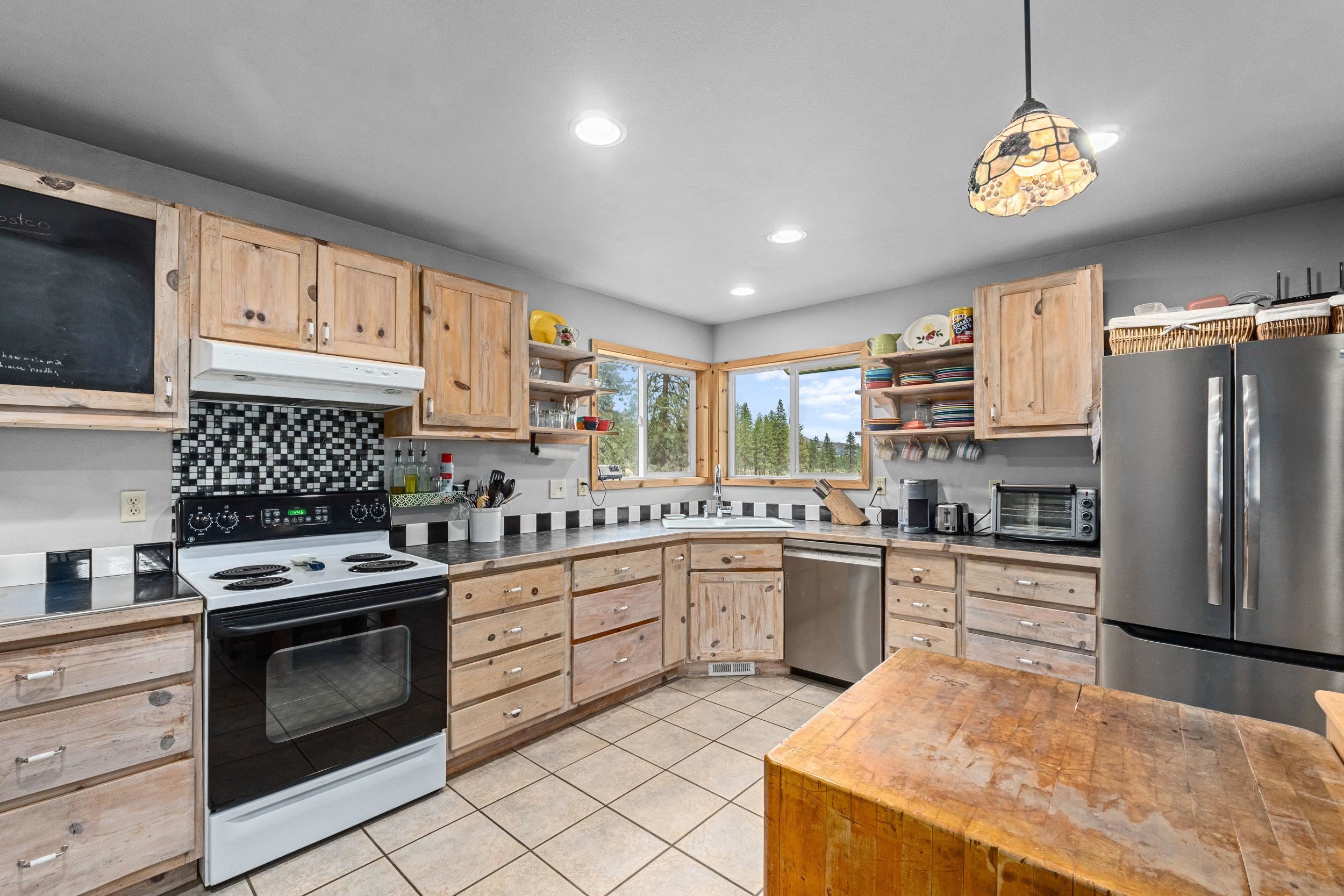 40048 E Cayuse Cove Rd - Photo 5