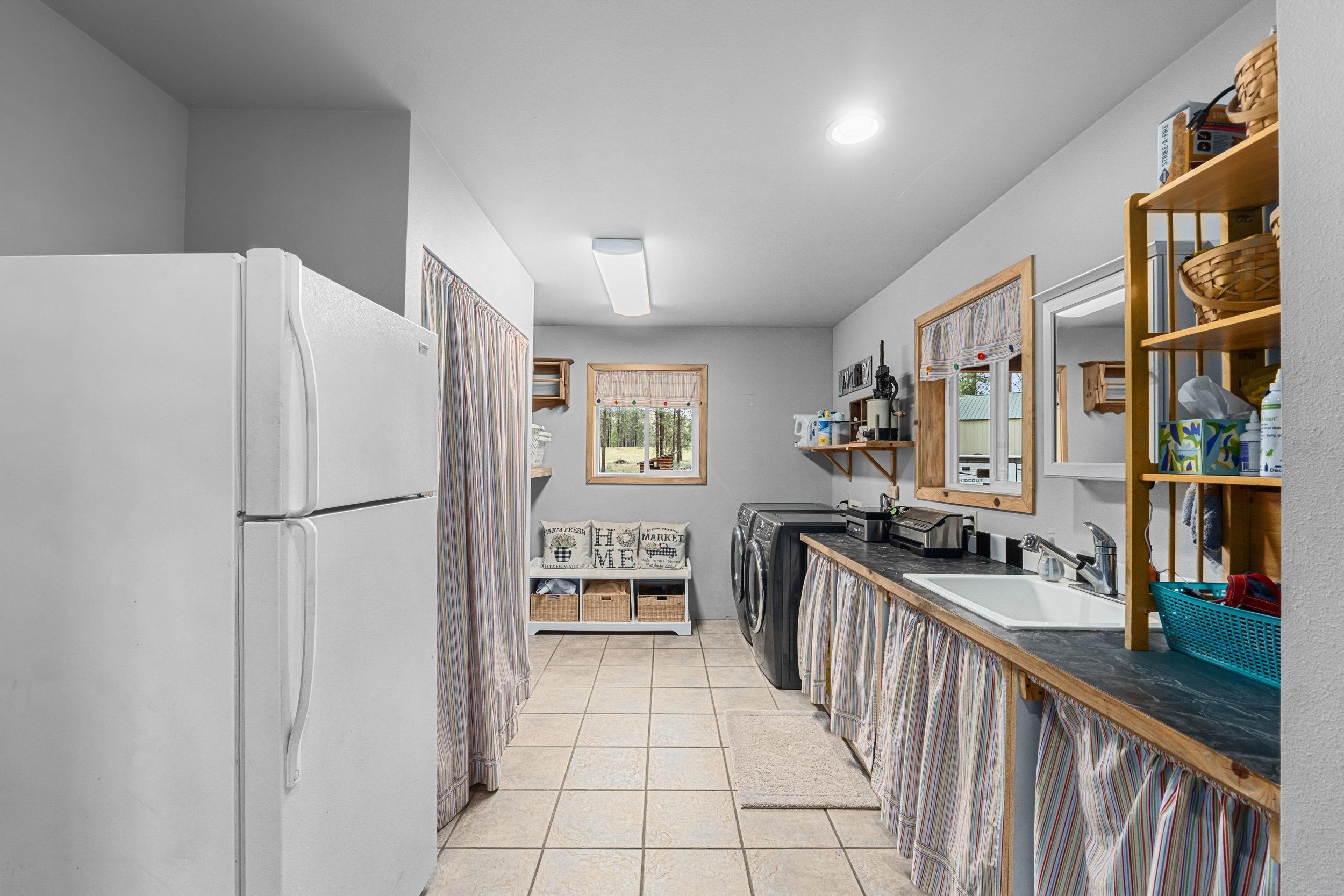 40048 E Cayuse Cove Rd - Photo 14