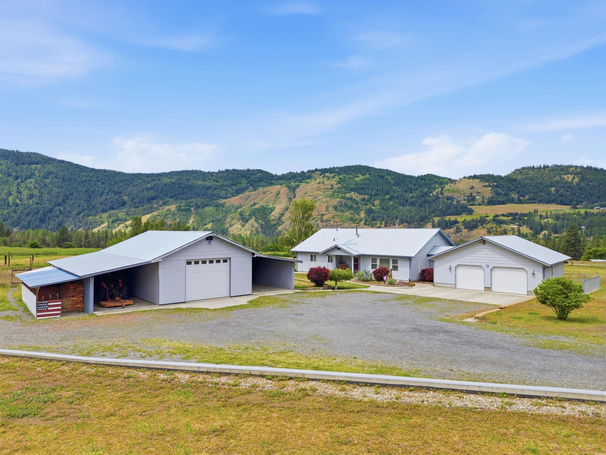 2386 Woodlark Way - Photo 1
