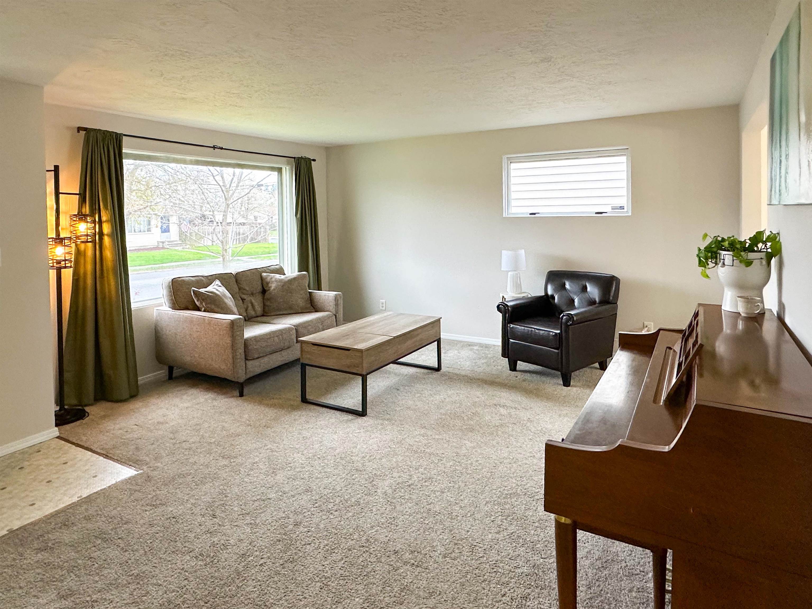 611 E Joseph Ave - Photo 3