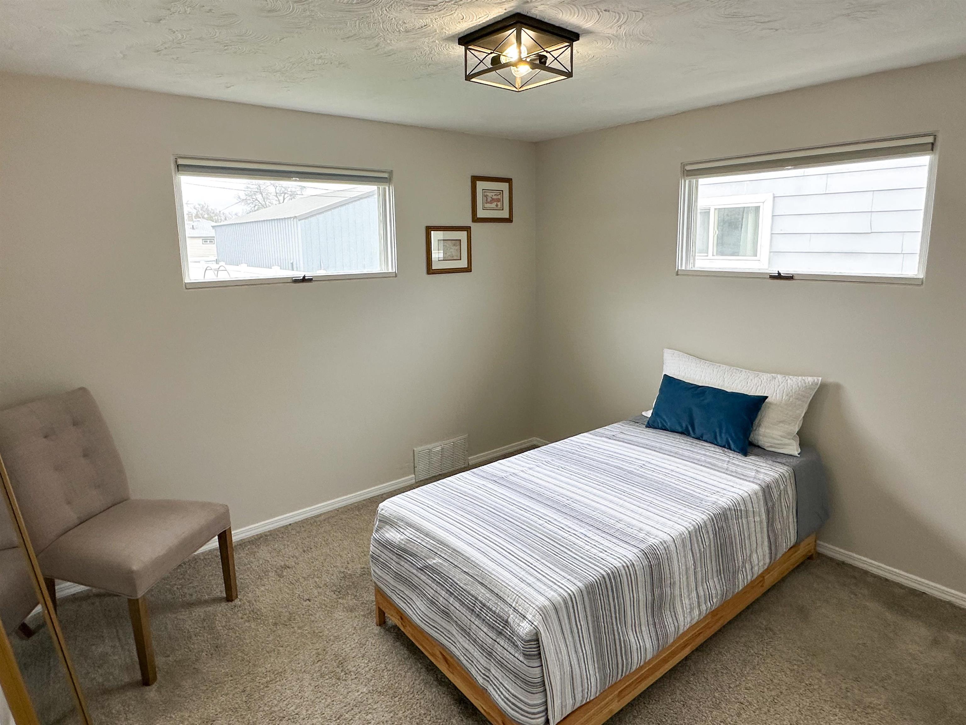 611 E Joseph Ave - Photo 9