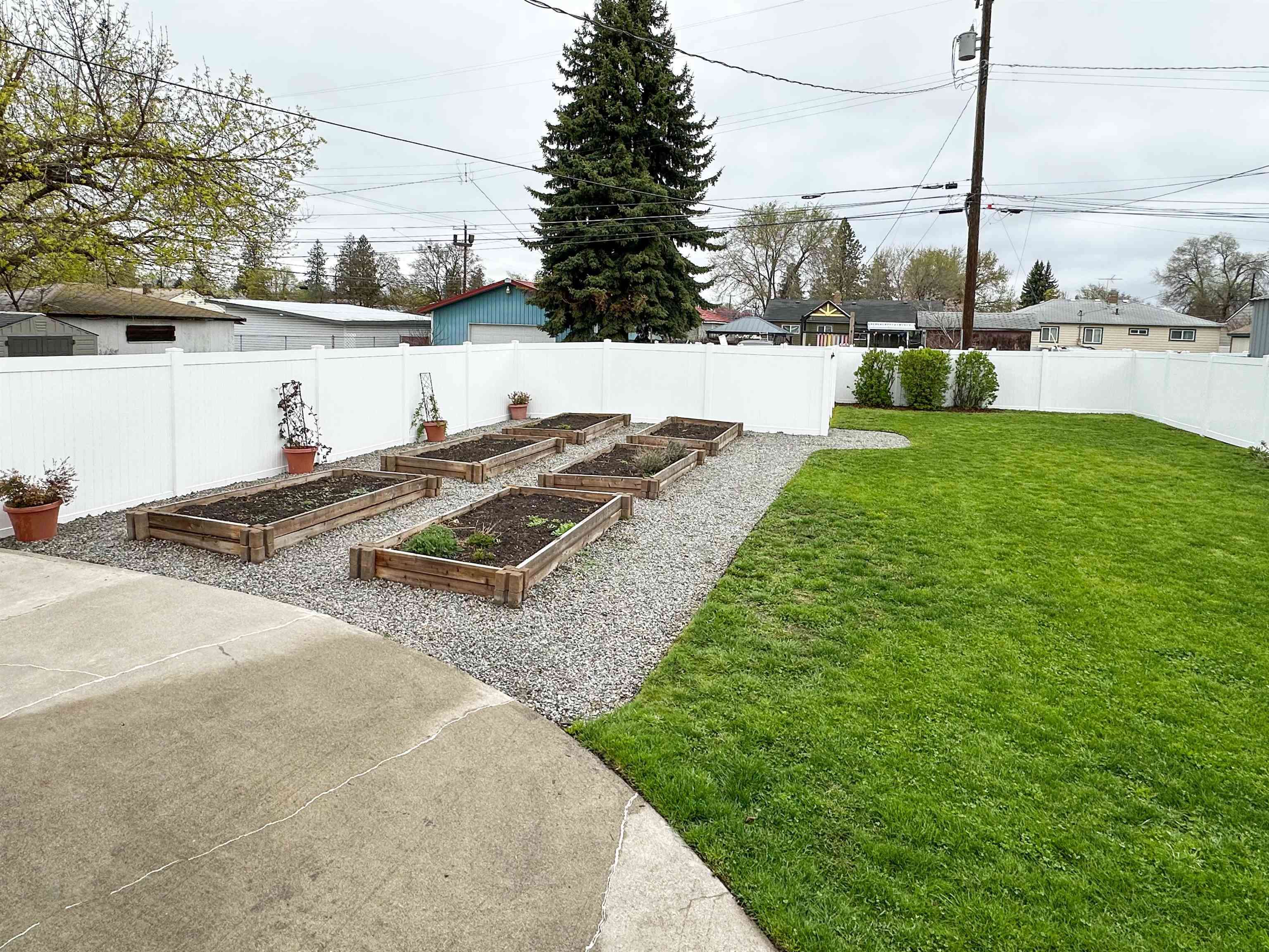 611 E Joseph Ave - Photo 20