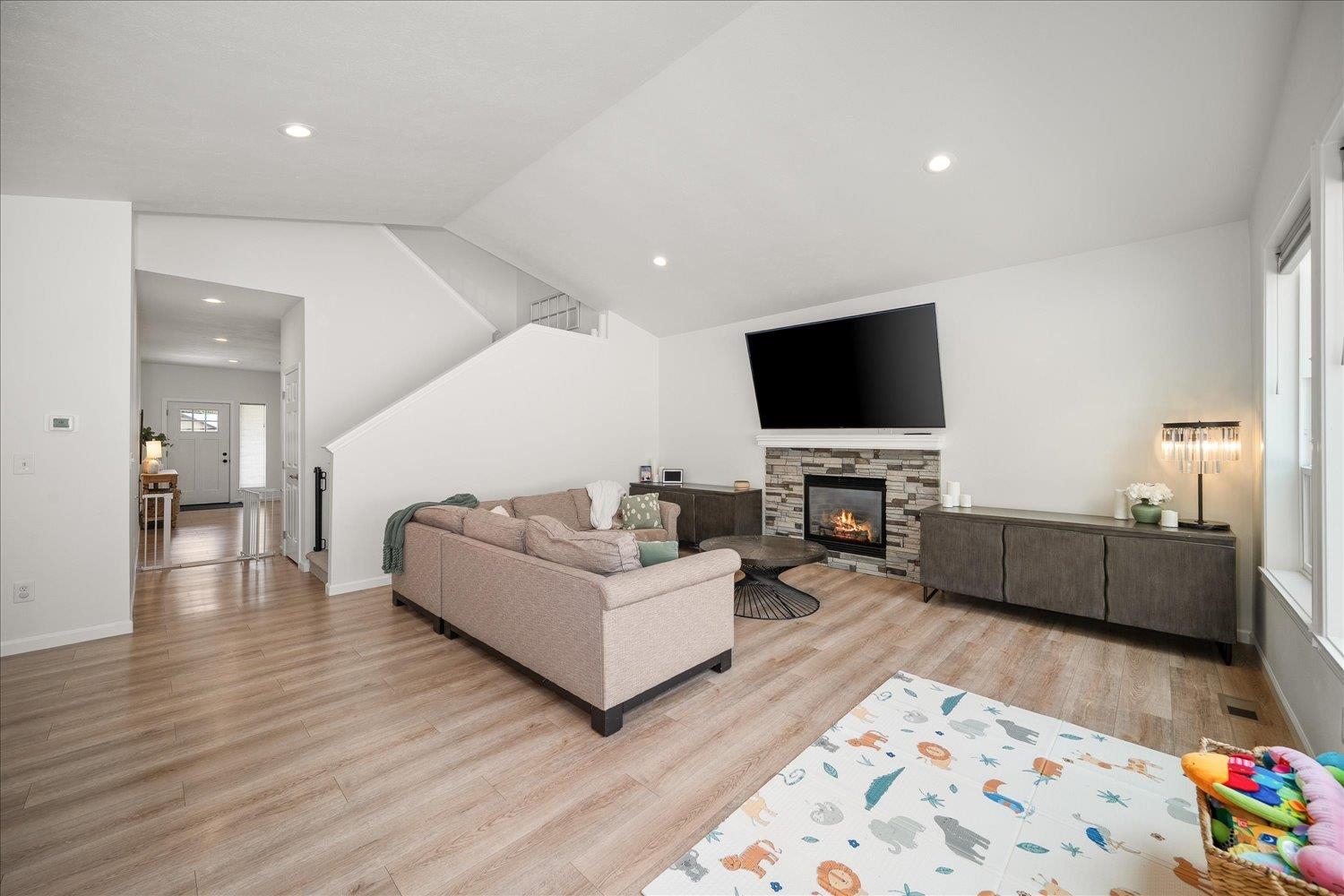 4411 N Center Rd - Photo 7