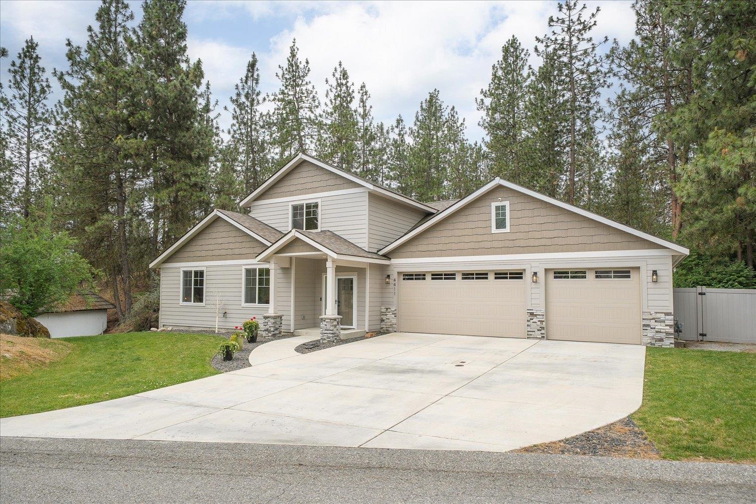 4411 N Center Rd - Photo 2