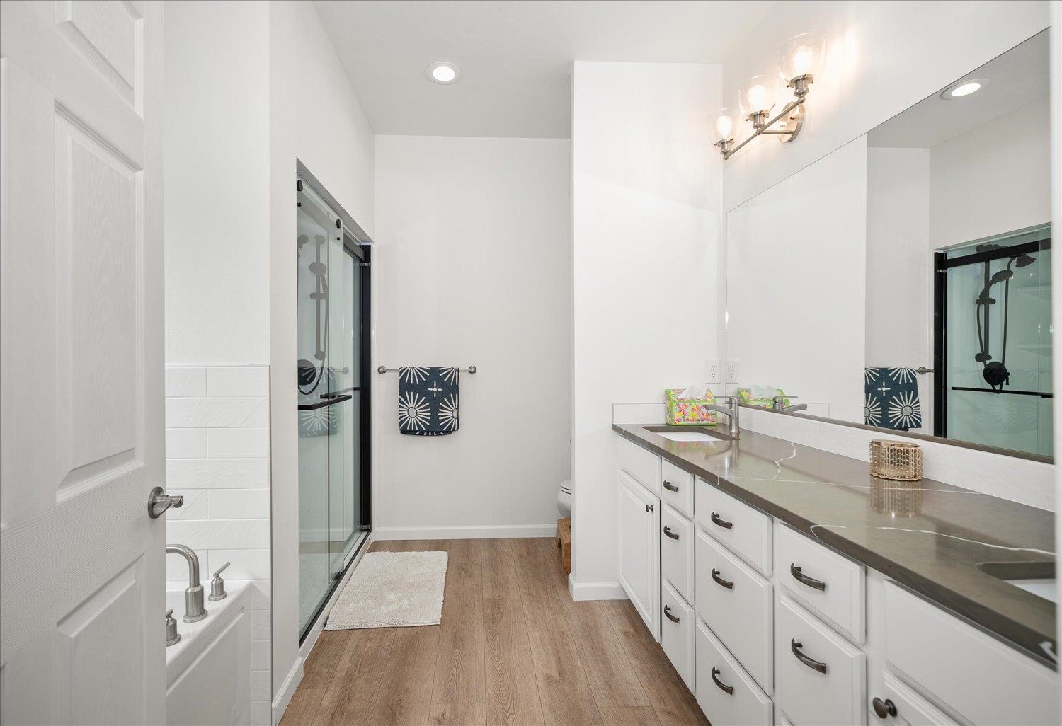 4411 N Center Rd - Photo 15