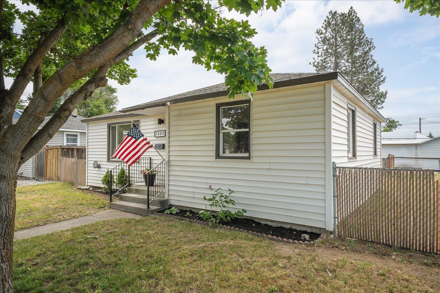 1224 E Central Ave - Photo 3