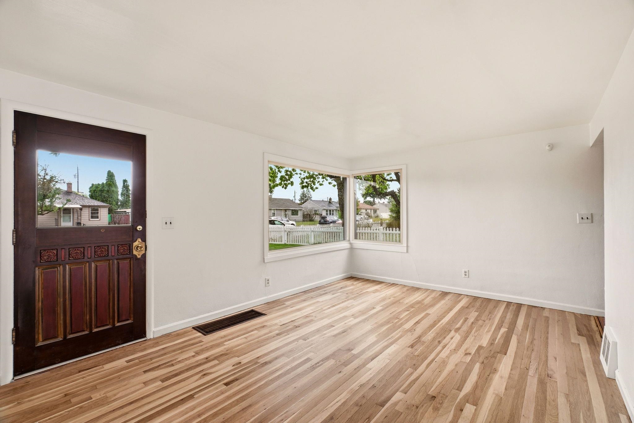 2628 W Olympic Ave - Photo 3