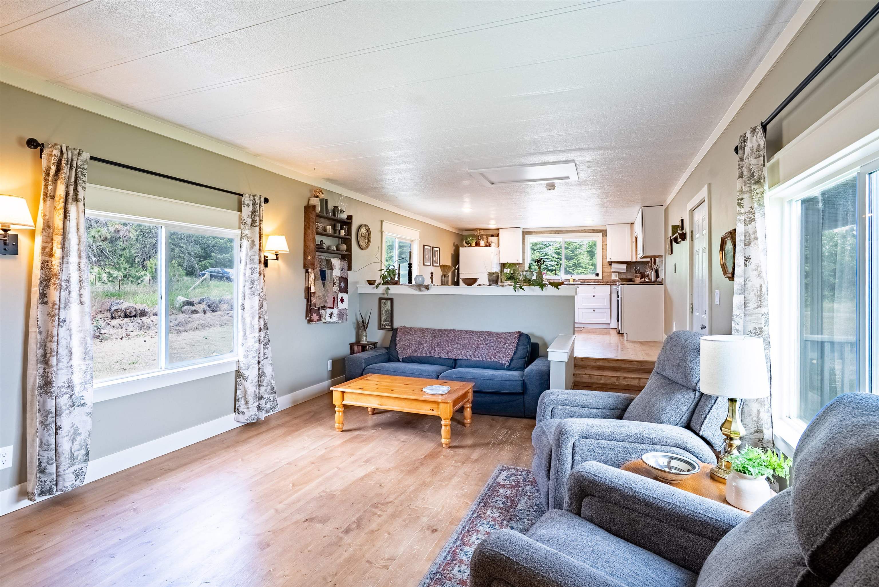 212 E Donna Ln - Photo 3