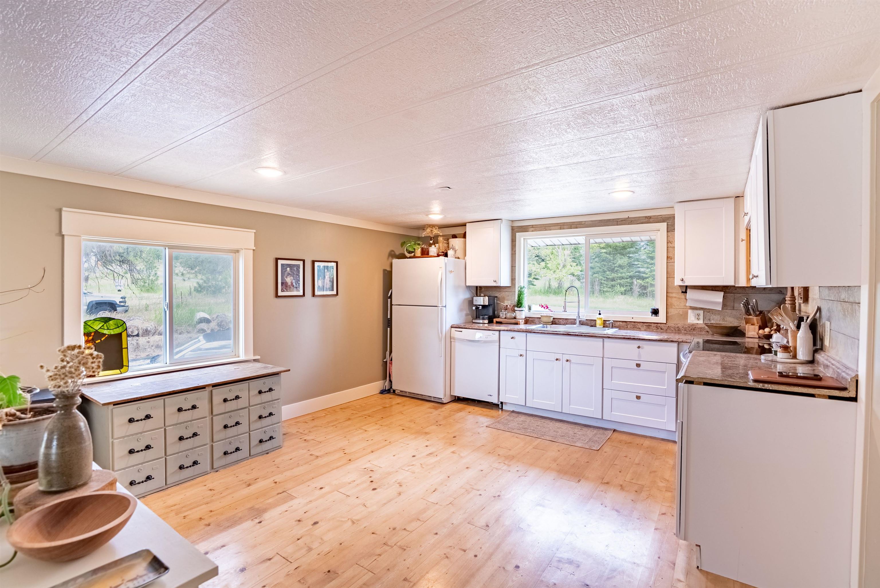 212 E Donna Ln - Photo 6
