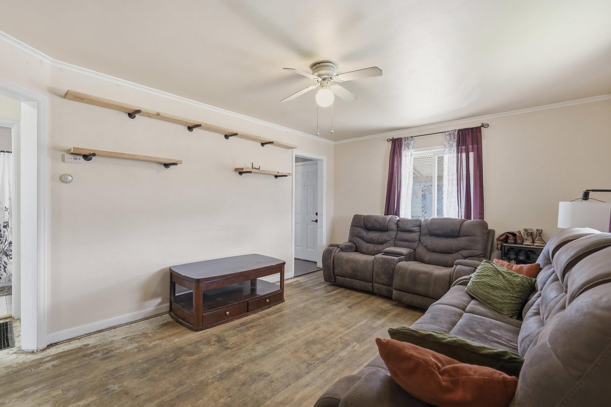 917 E Glass Ave - Photo 4