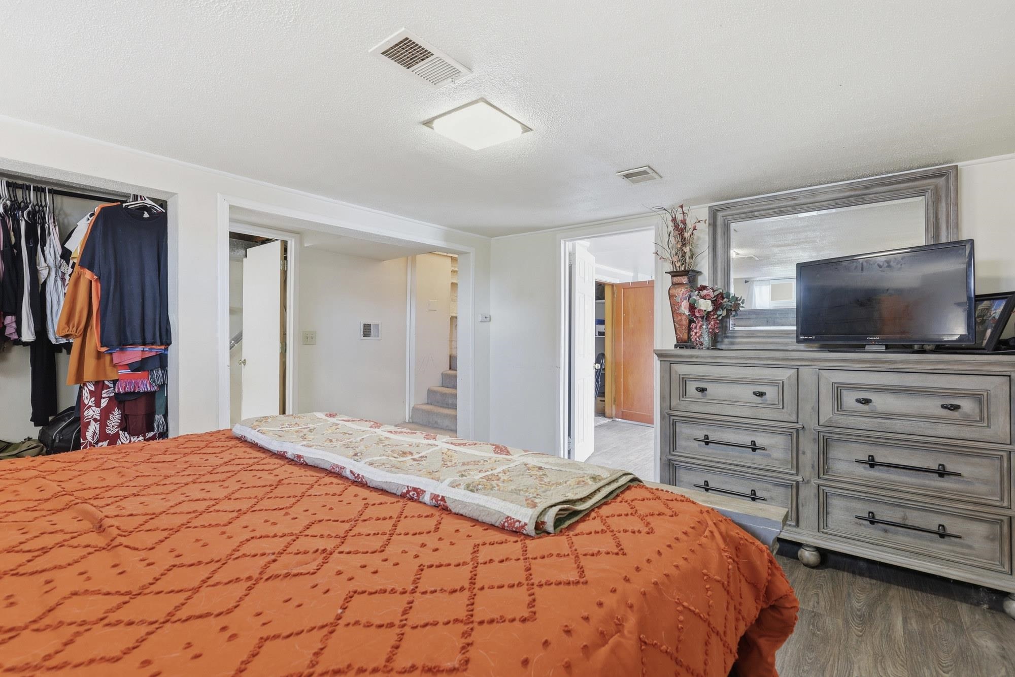 917 E Glass Ave - Photo 14