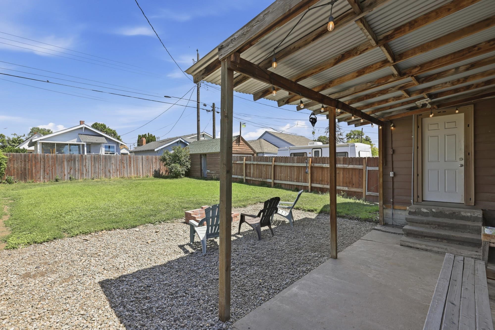 917 E Glass Ave - Photo 26