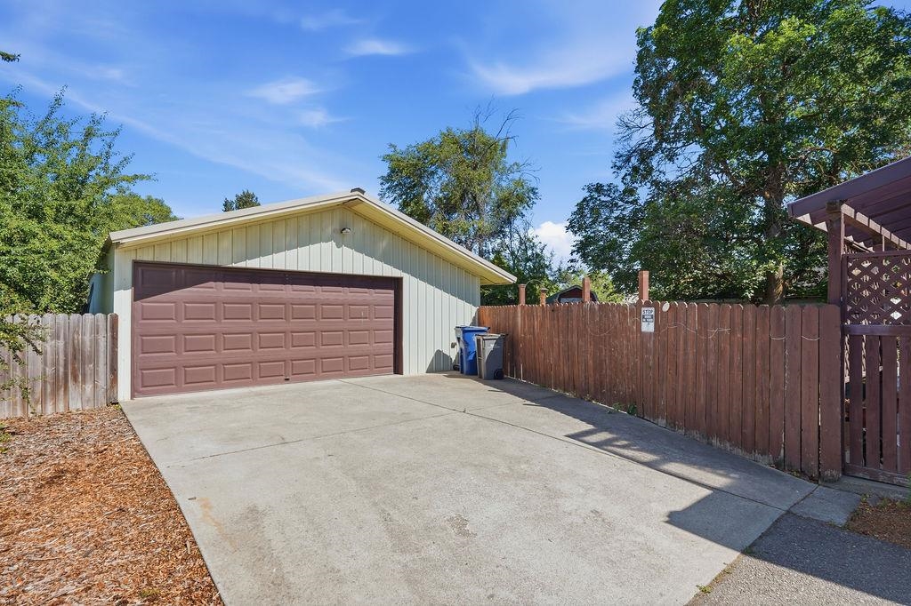 2310 N Park Rd - Photo 39