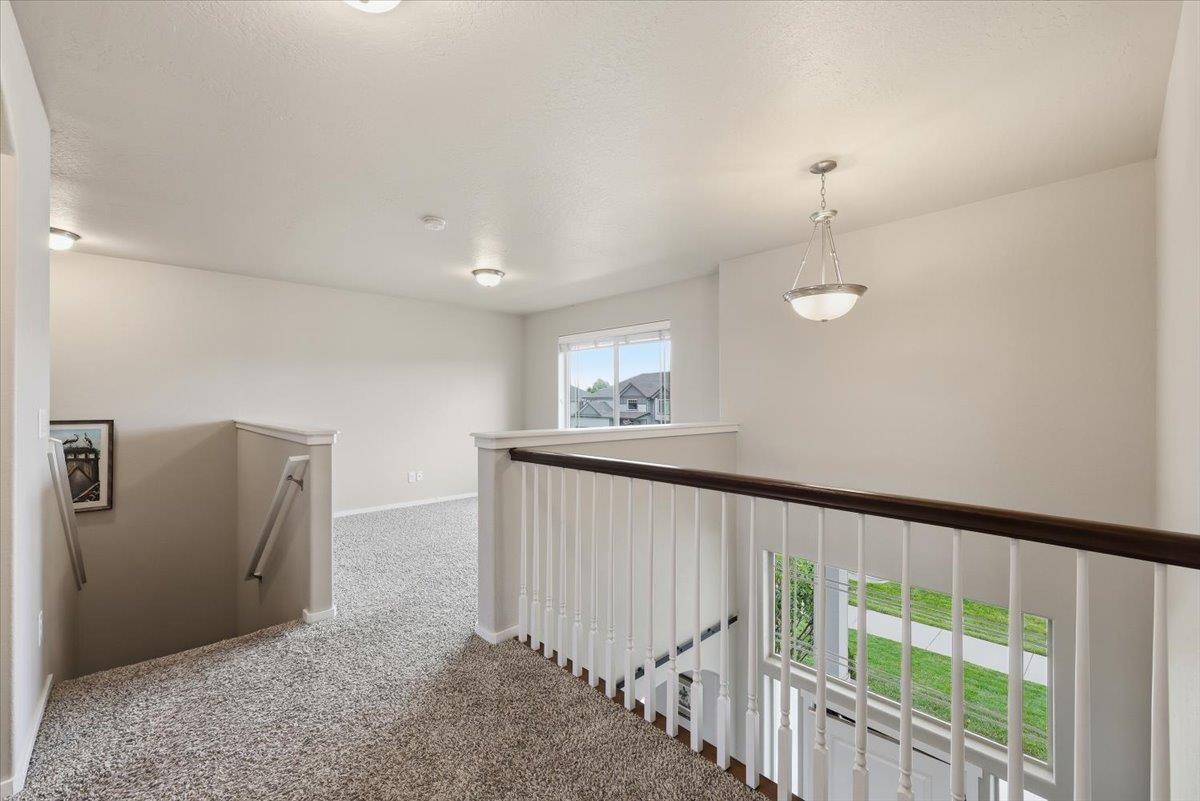 2718 W Heath Ave - Photo 19