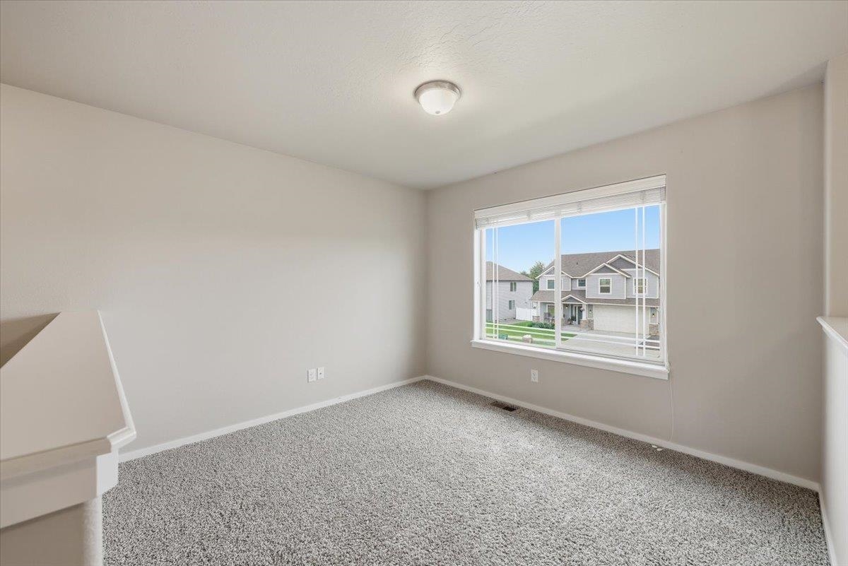 2718 W Heath Ave - Photo 20