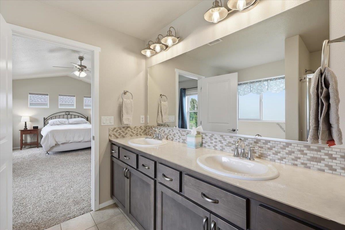 2718 W Heath Ave - Photo 23