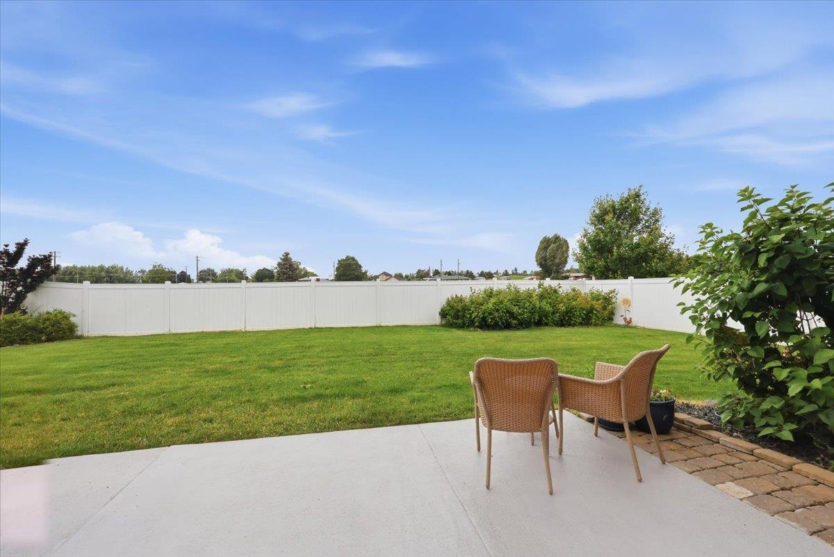 2718 W Heath Ave - Photo 34