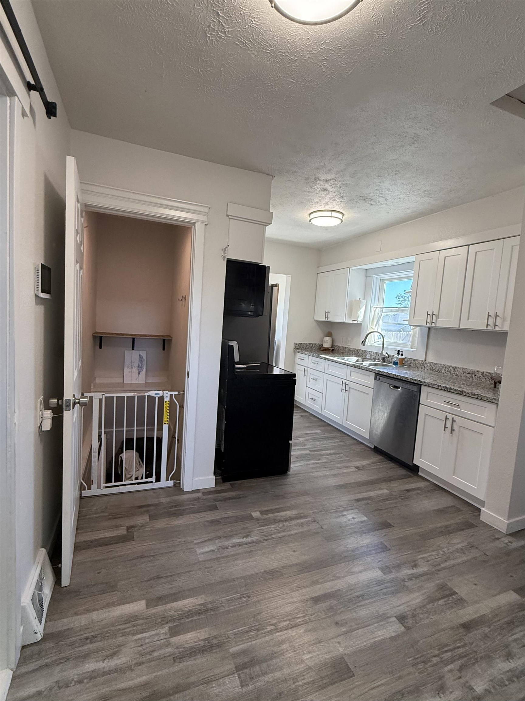 2114 E ROWAN Dr - Photo 9