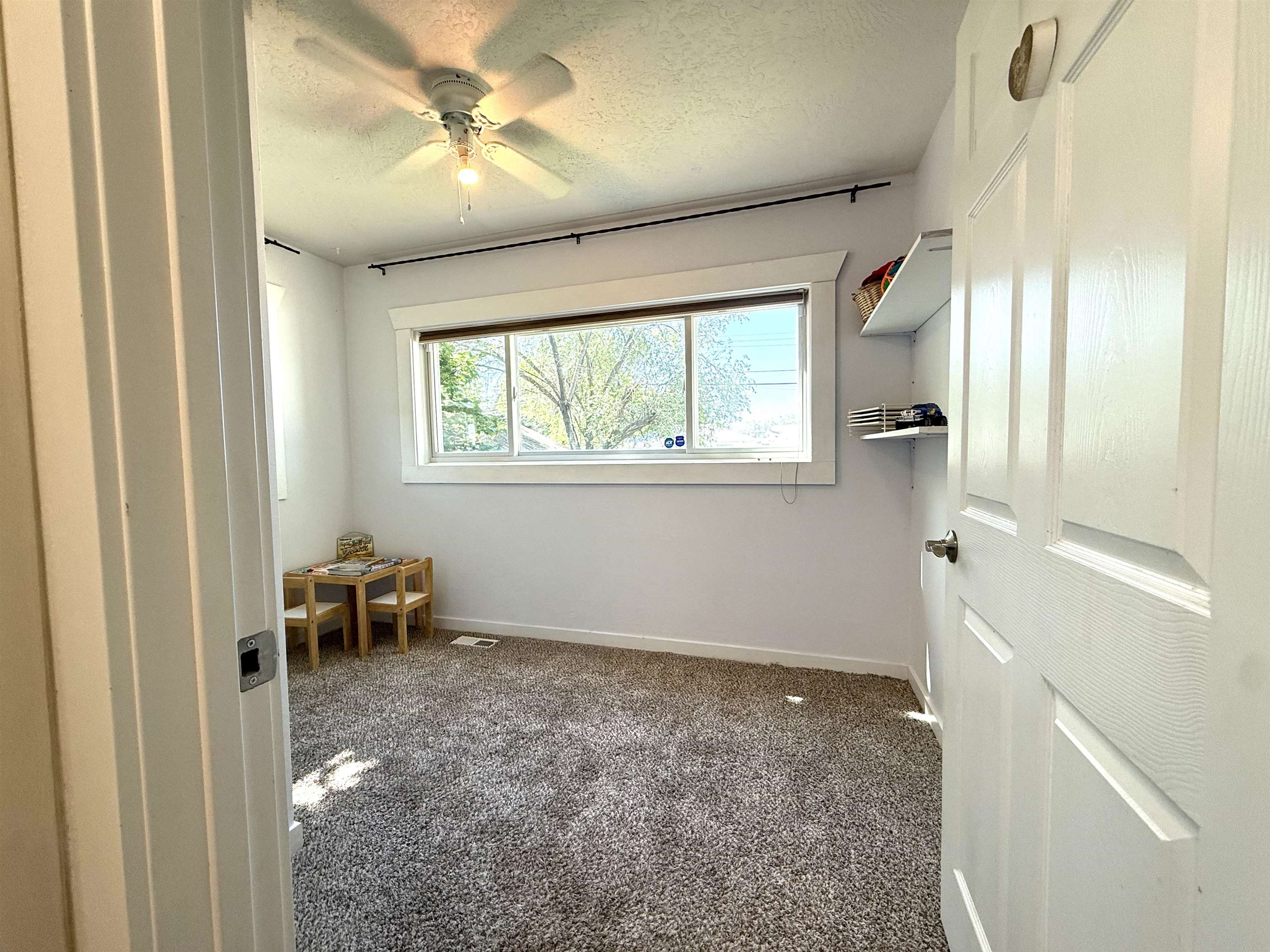 2114 E ROWAN Dr - Photo 12
