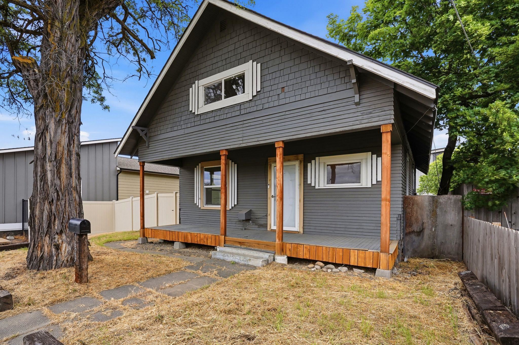 1623 E Mission Ave - Photo 3