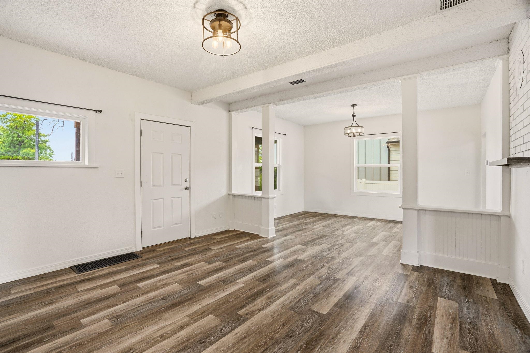 1623 E Mission Ave - Photo 6
