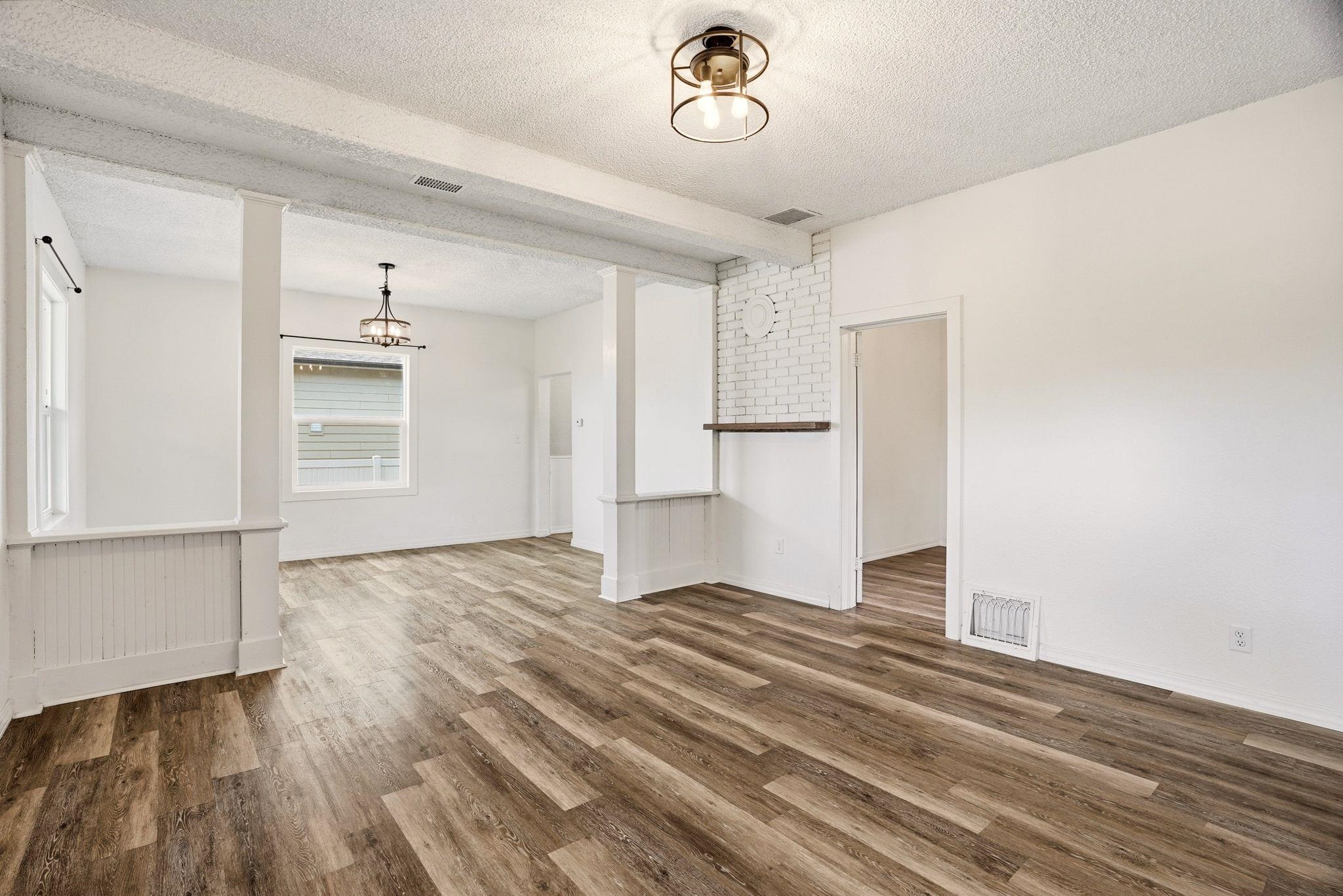 1623 E Mission Ave - Photo 8