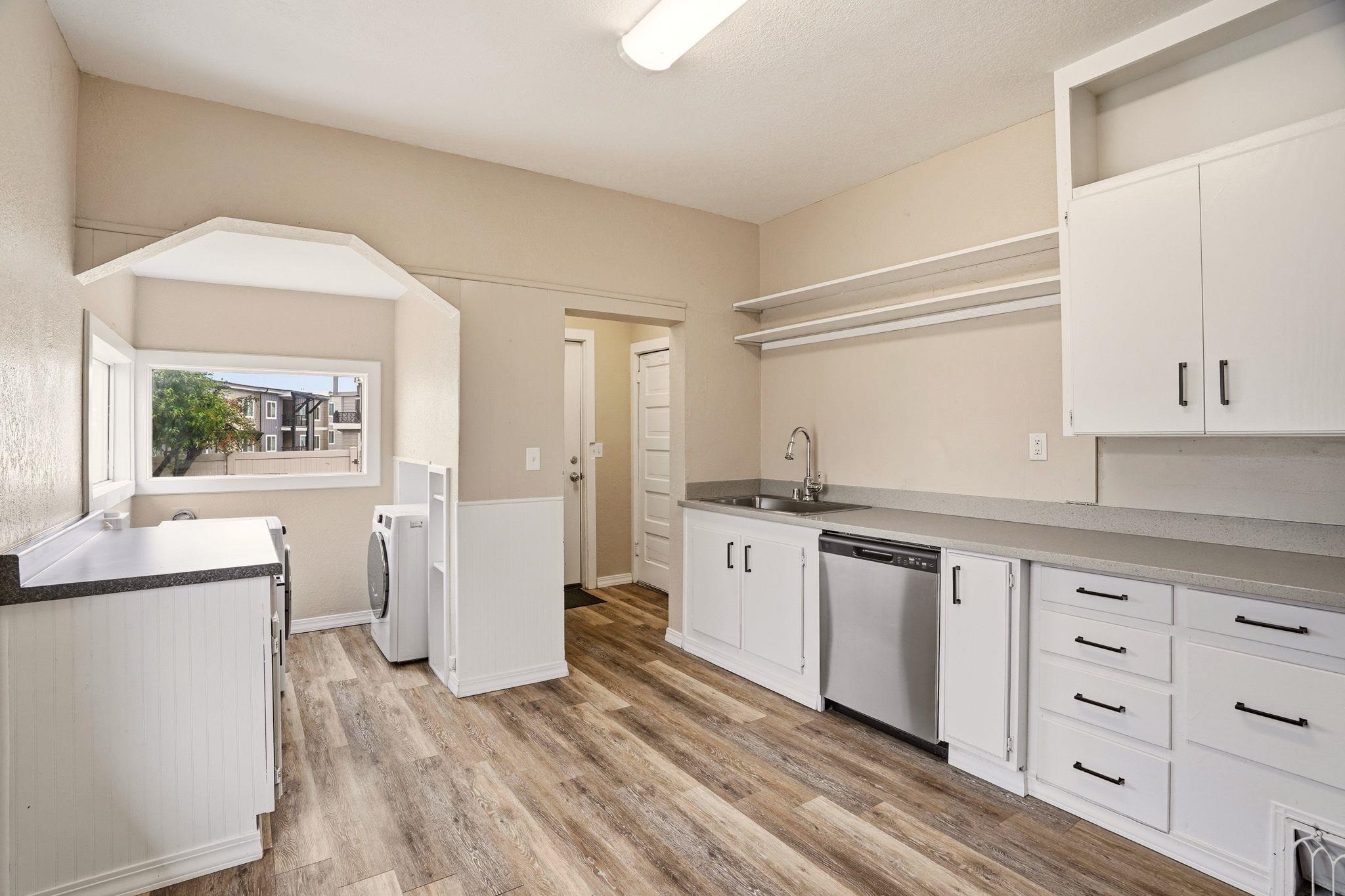 1623 E Mission Ave - Photo 11