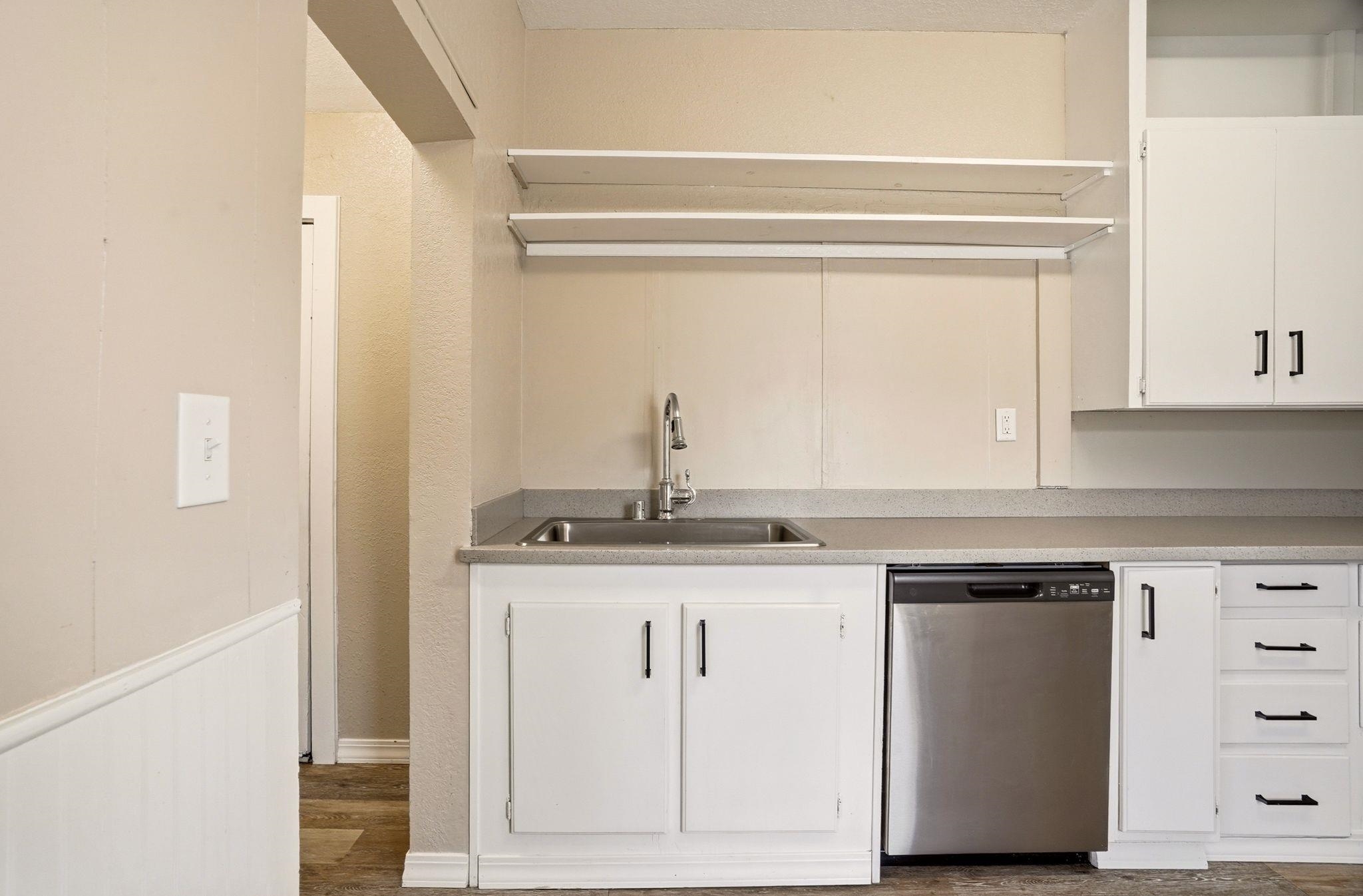 1623 E Mission Ave - Photo 13