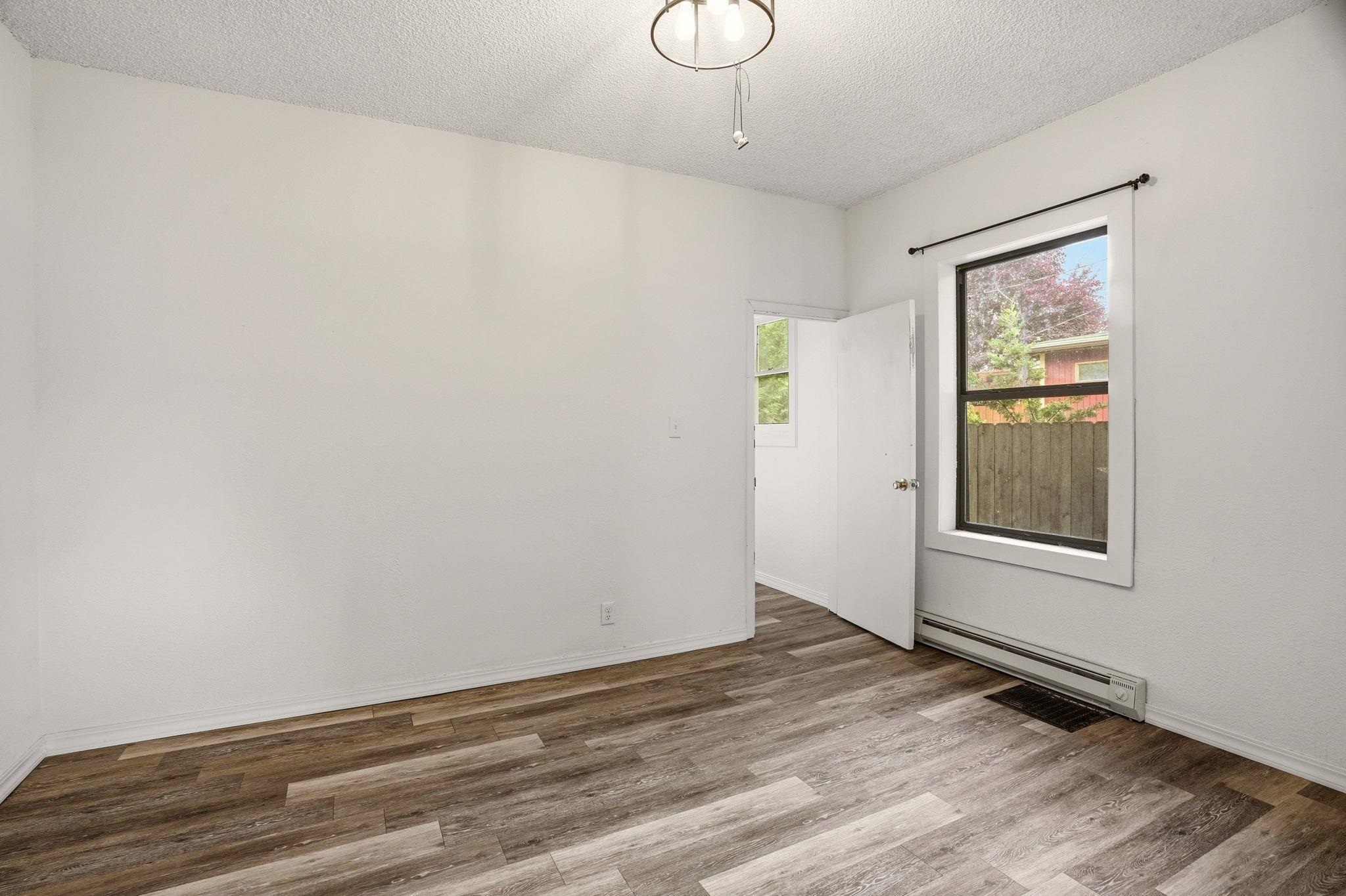 1623 E Mission Ave - Photo 17