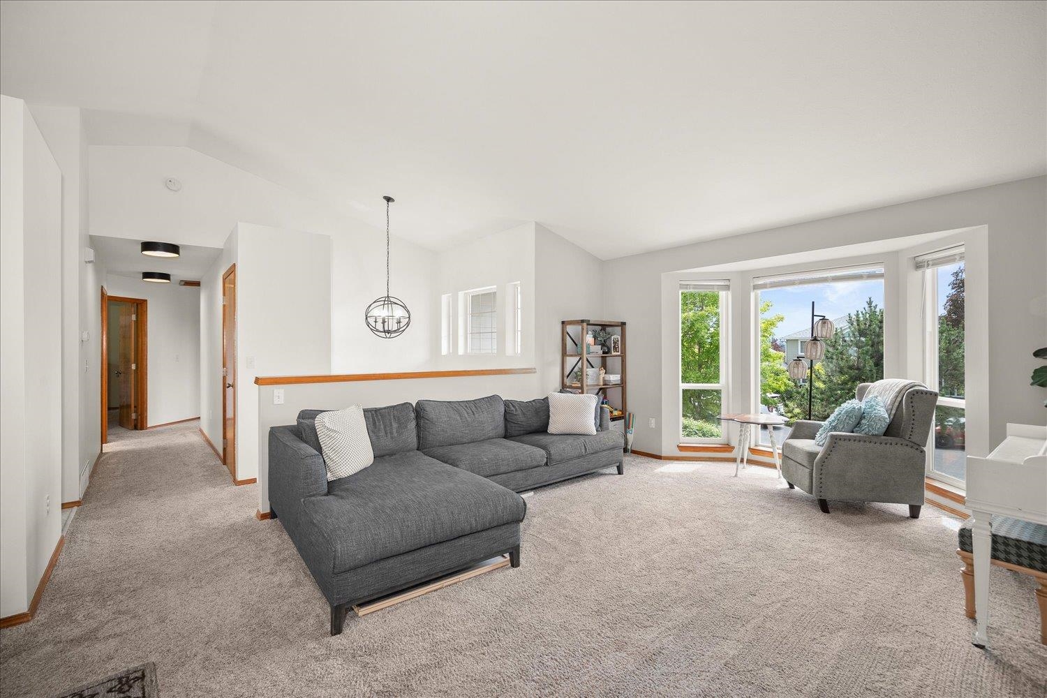 805 E TUDOR Ct - Photo 3