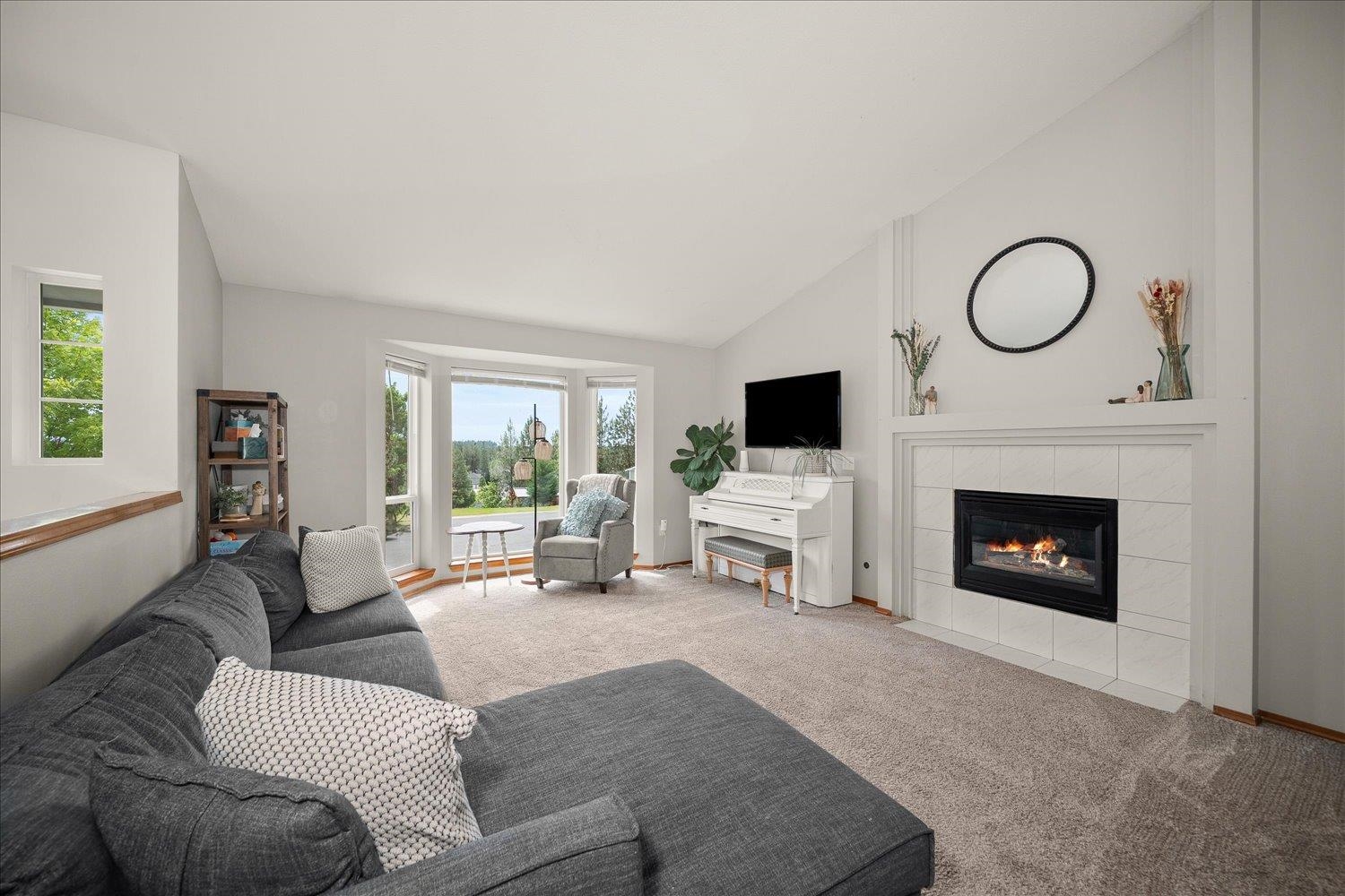 805 E TUDOR Ct - Photo 4