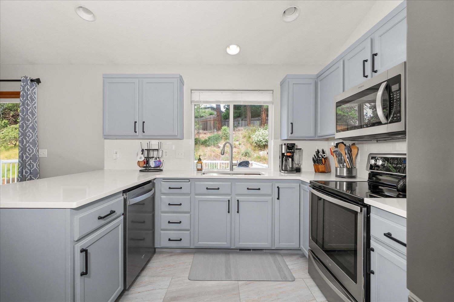 805 E TUDOR Ct - Photo 8