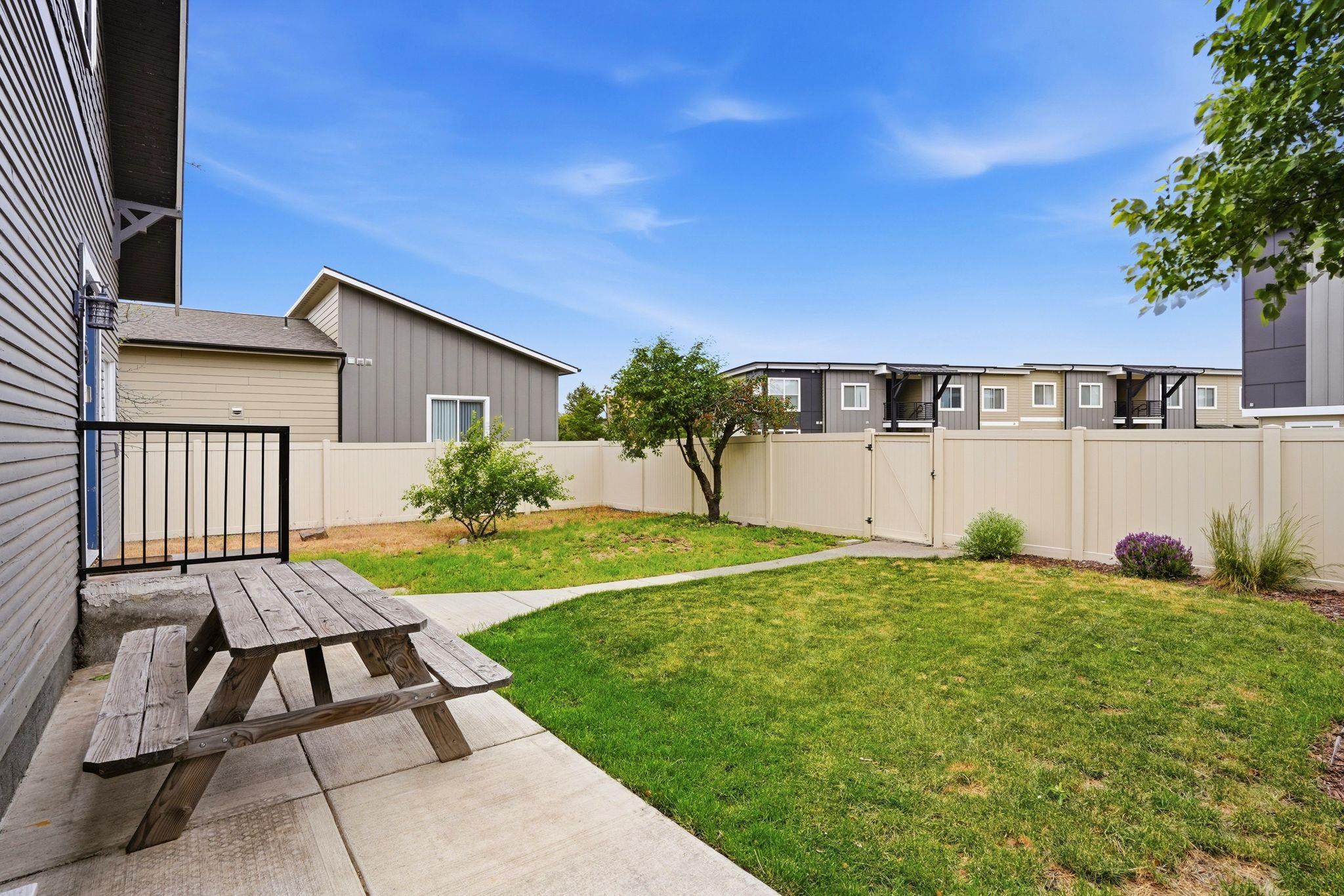 1623 E Mission Ave - Photo 28