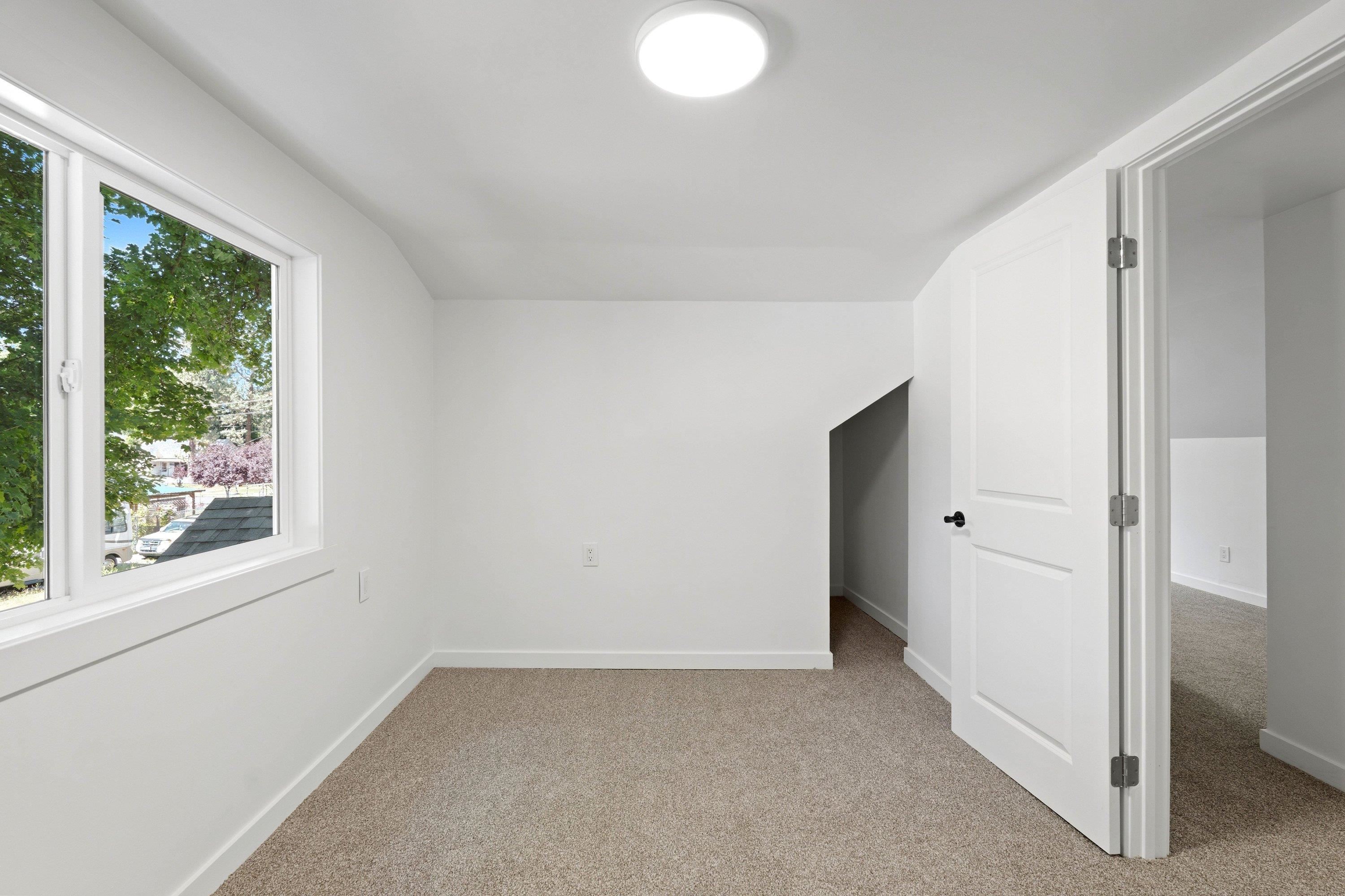2803 E Hartson Ave - Photo 24