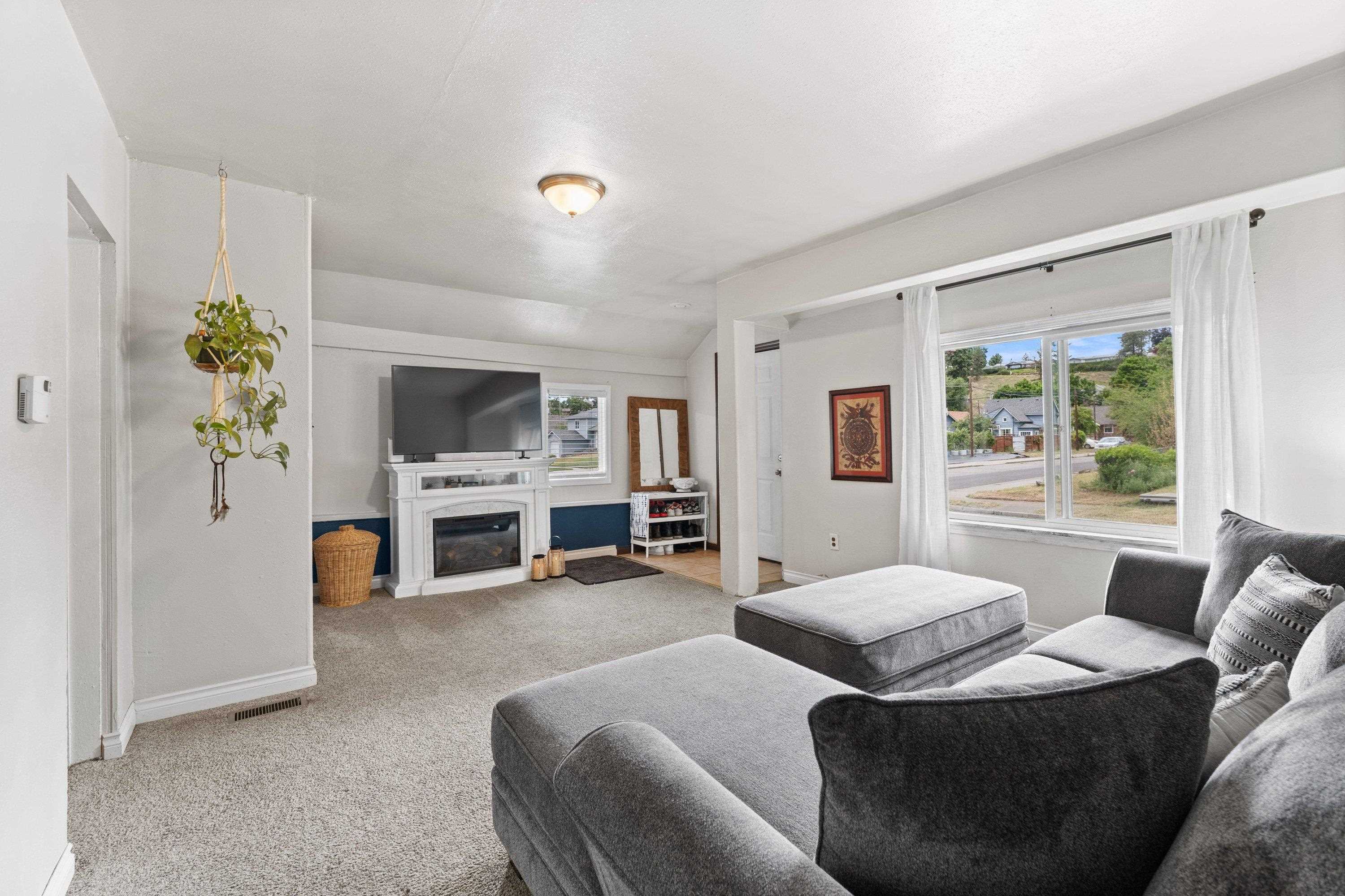 1125 W Dalton Ave - Photo 2