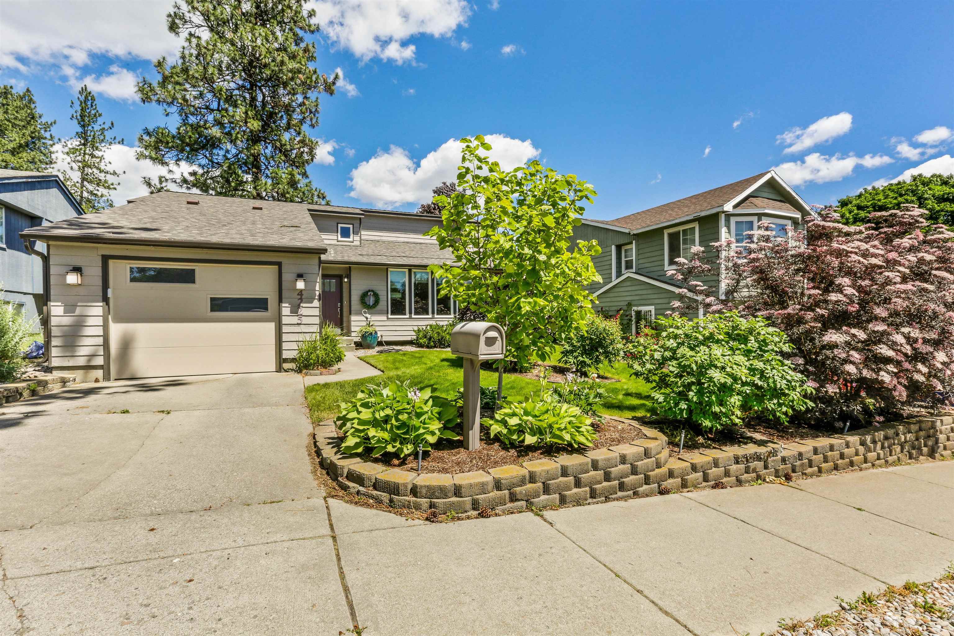 4225 E 29th Ave - Photo 3