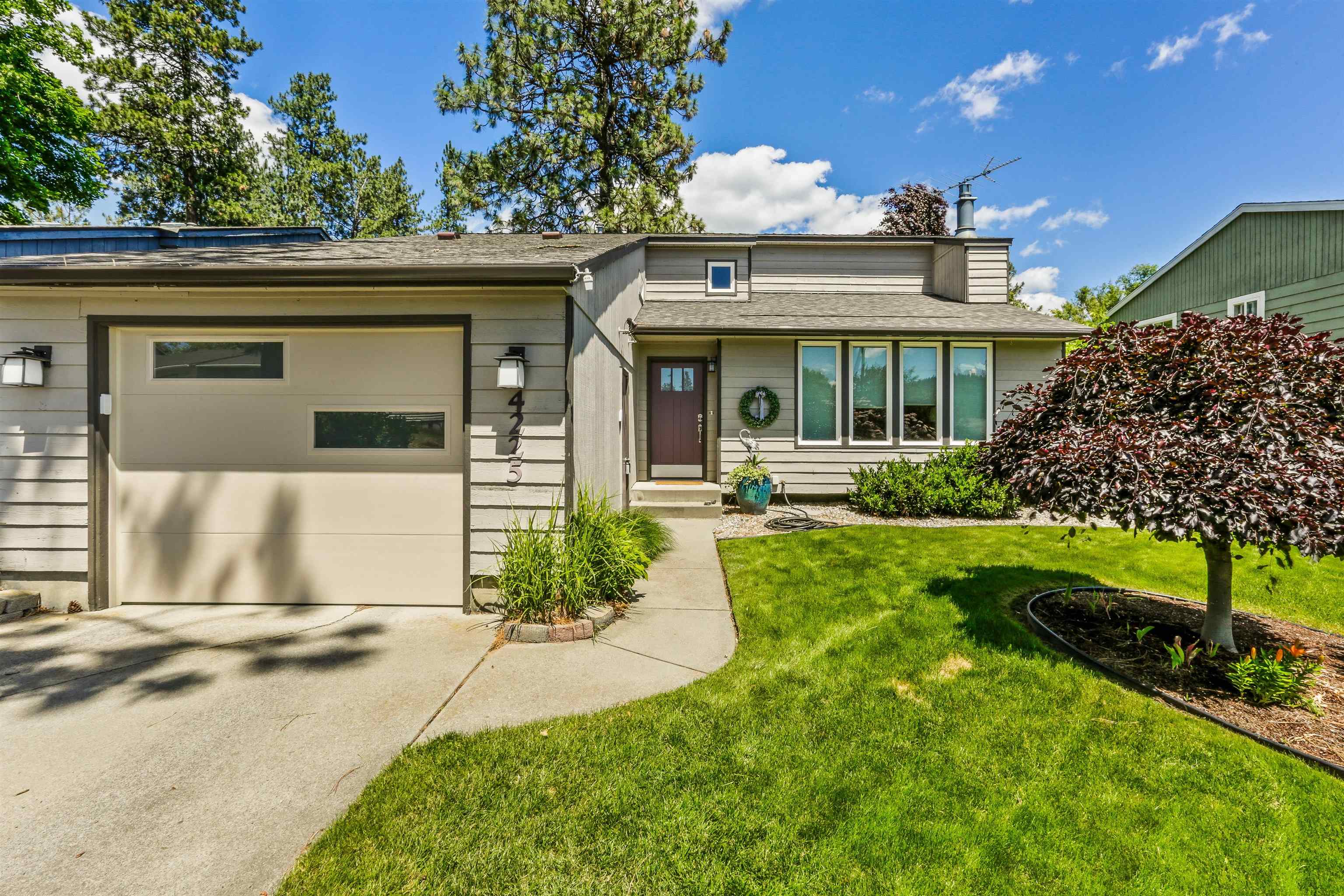 4225 E 29th Ave - Photo 2