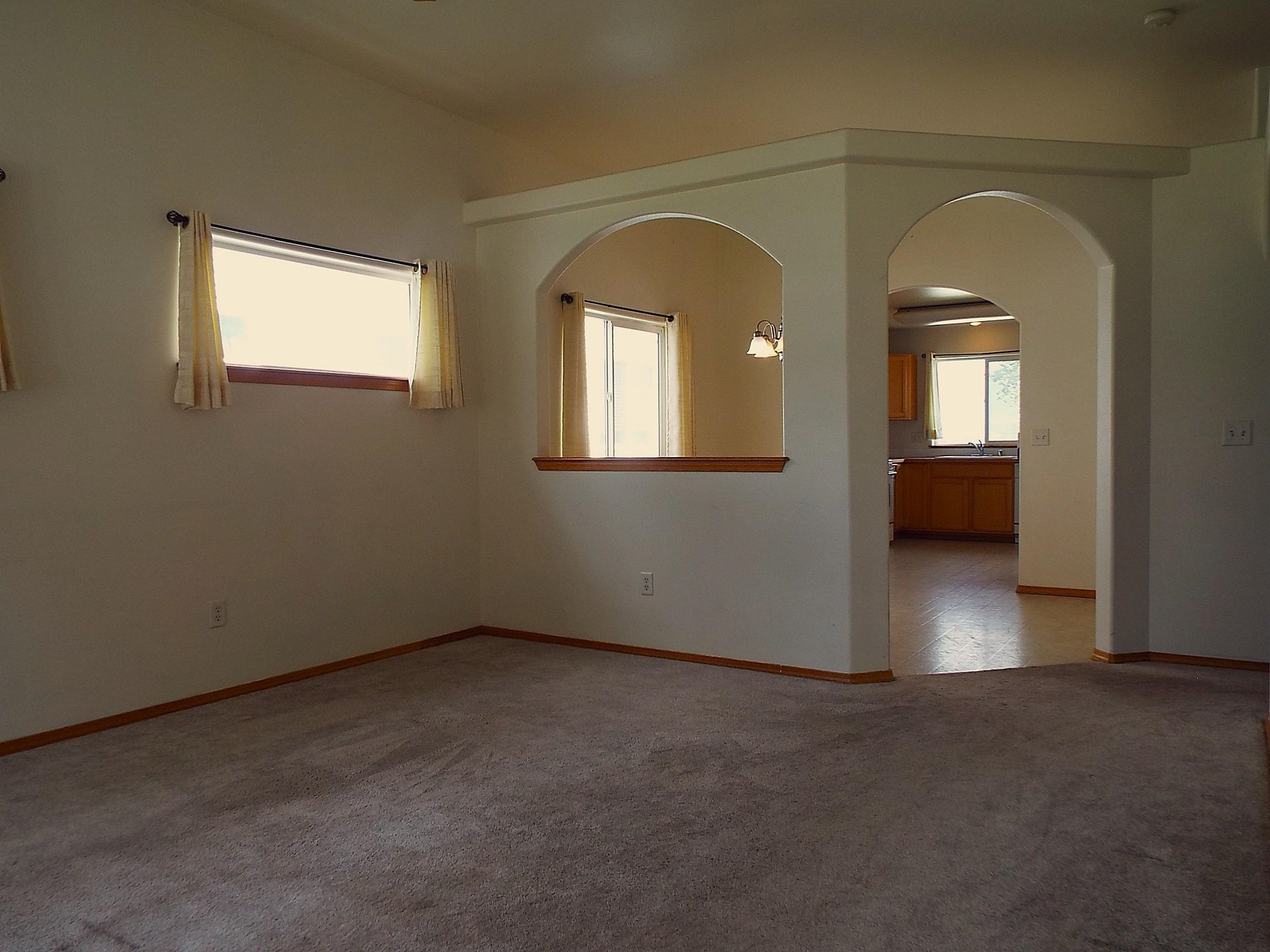 9318 N Oak St - Photo 3