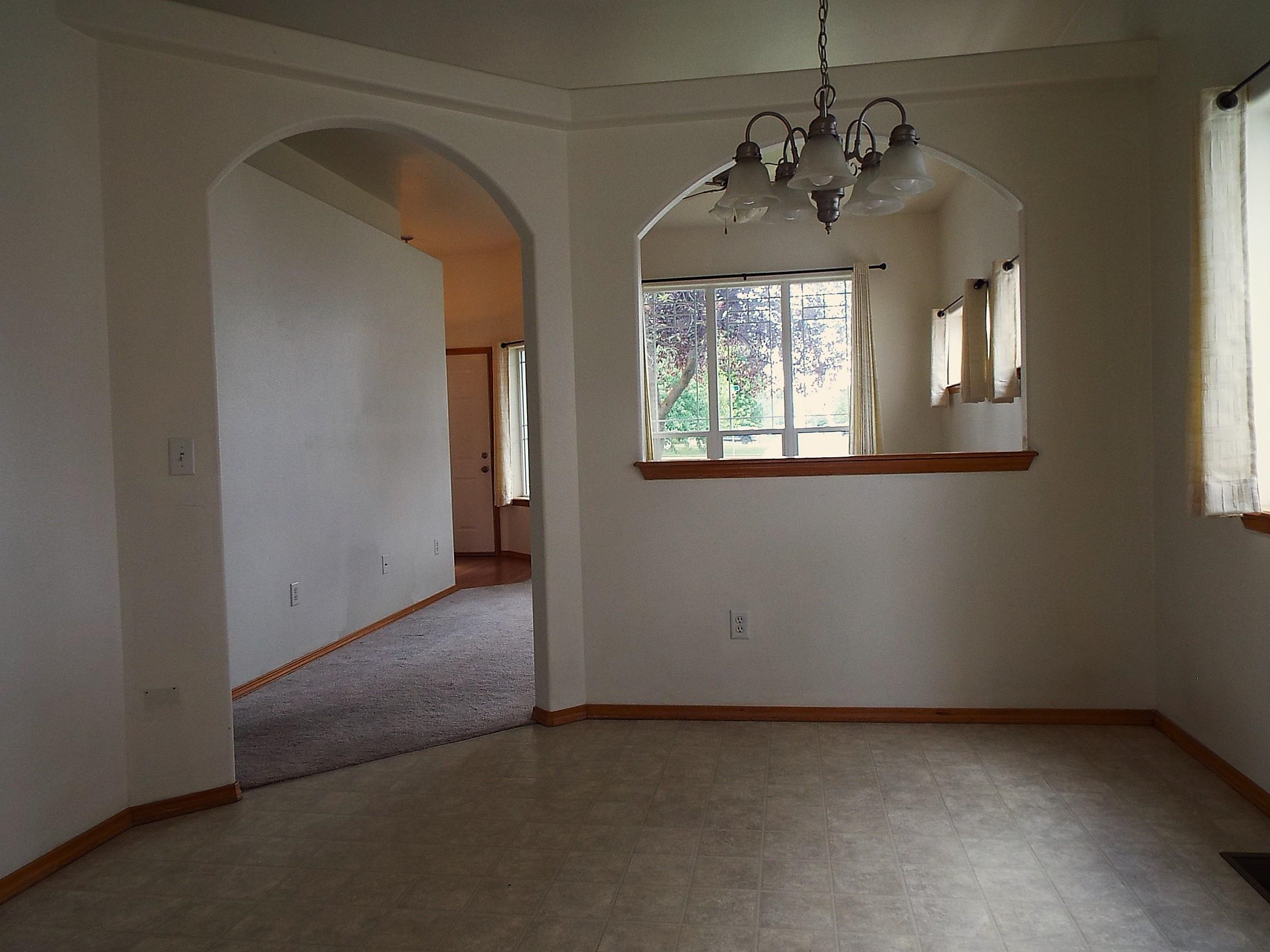 9318 N Oak St - Photo 5