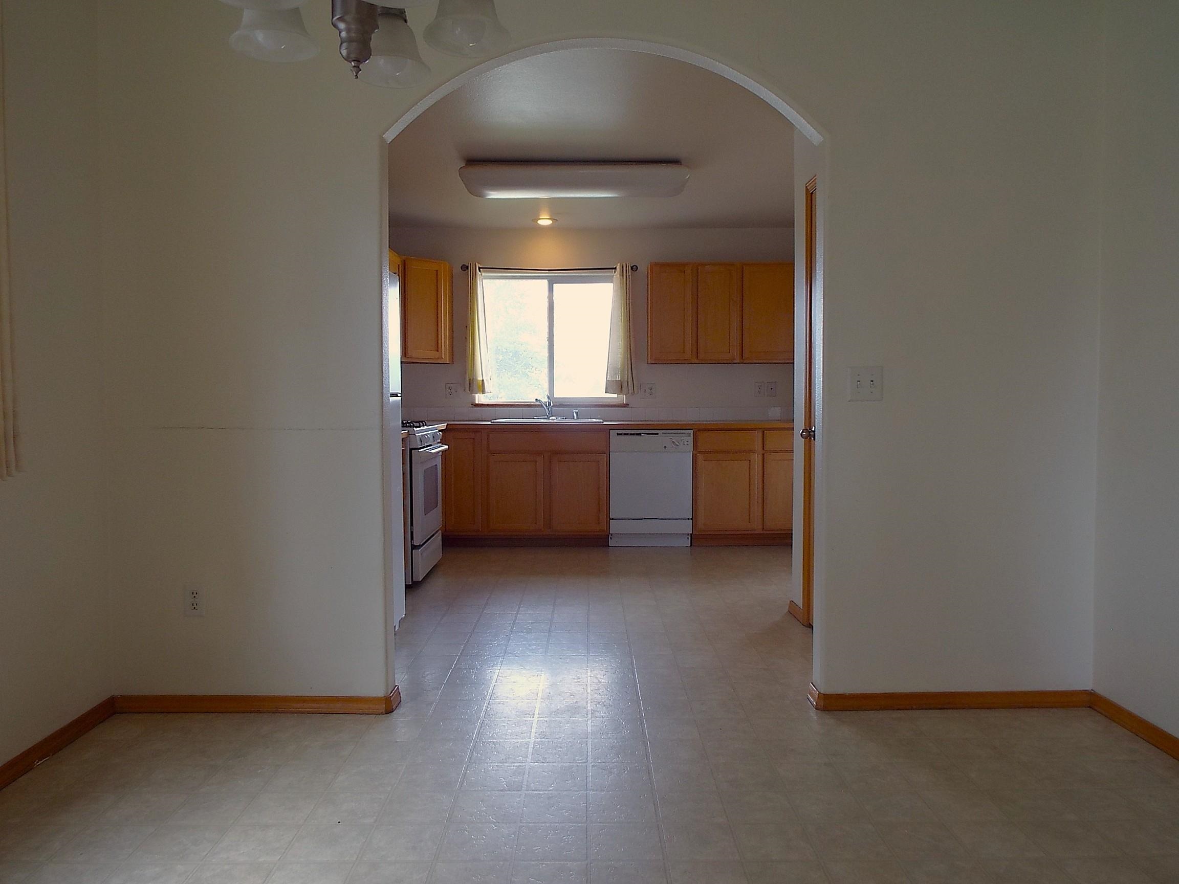 9318 N Oak St - Photo 6