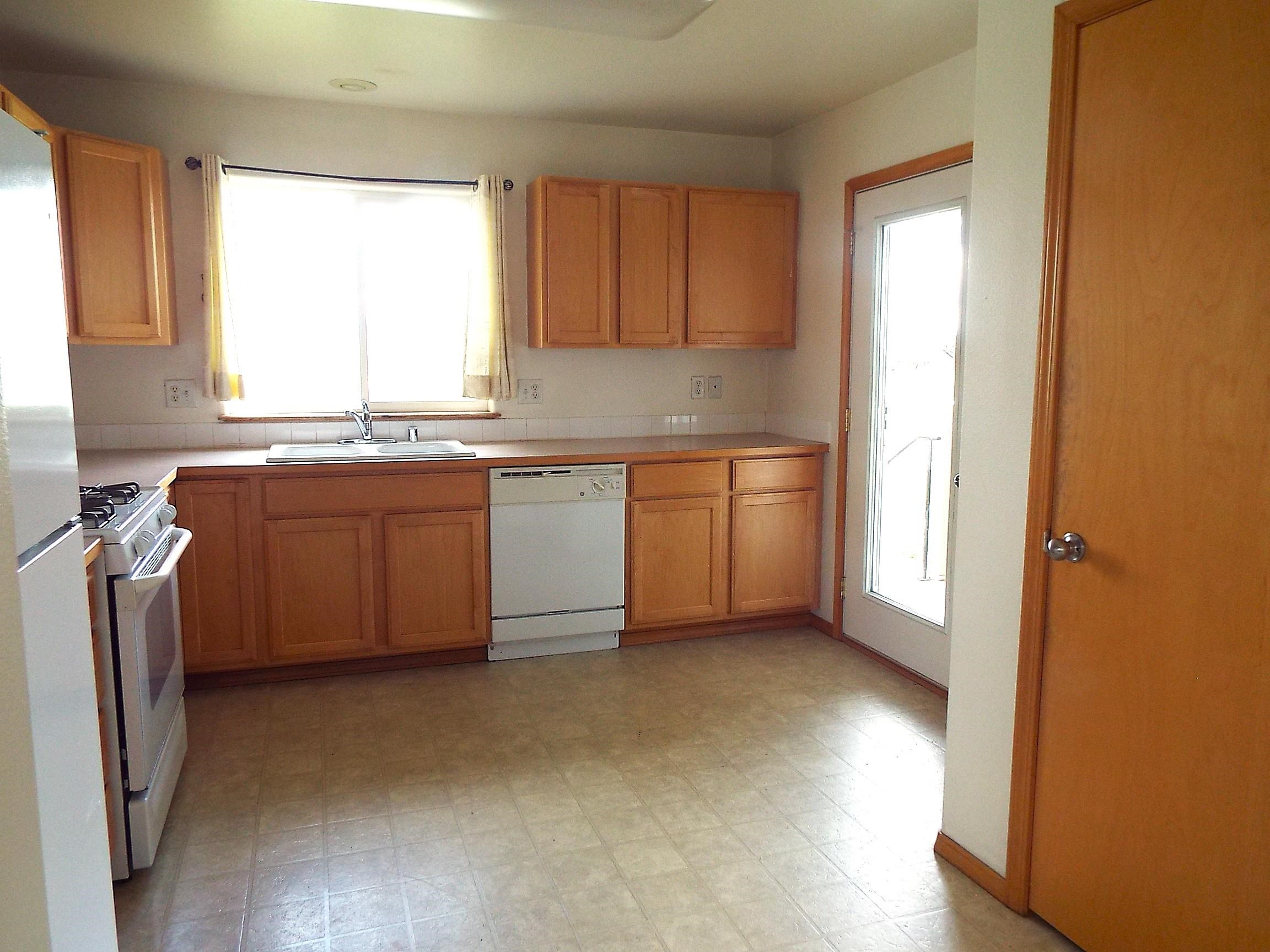 9318 N Oak St - Photo 8