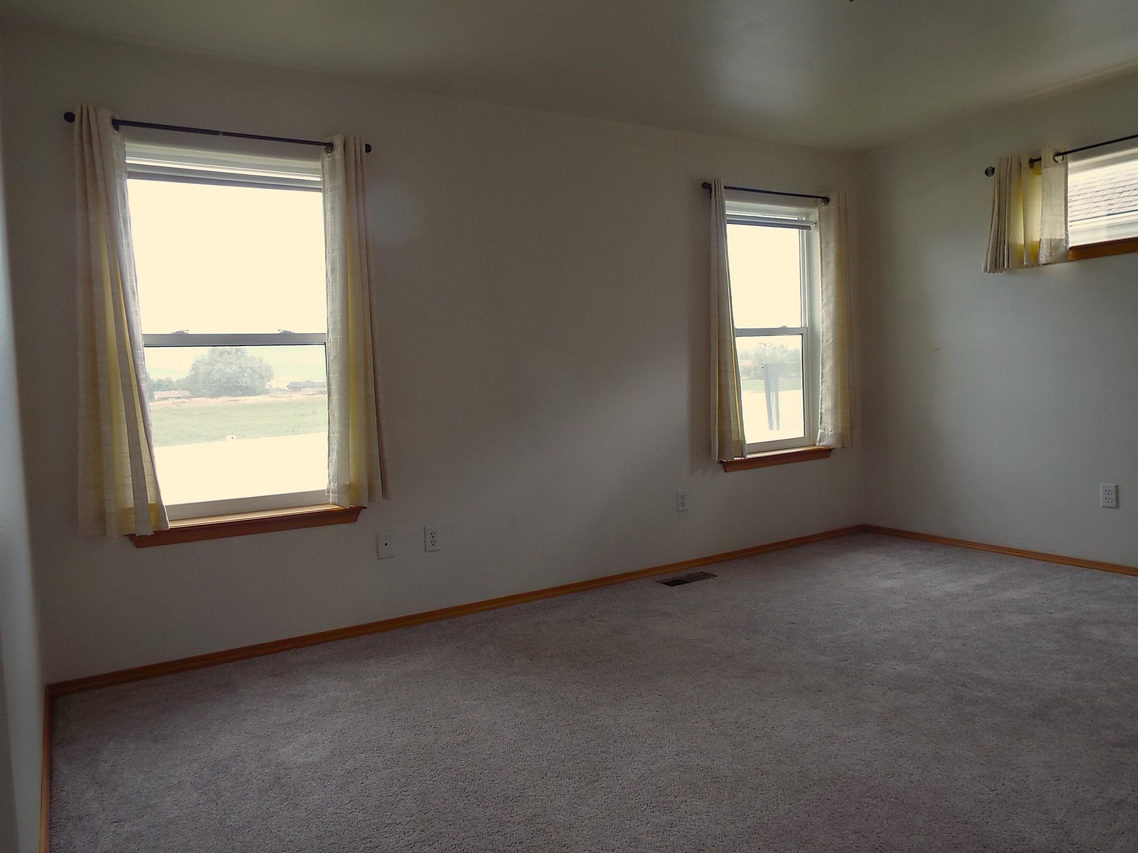 9318 N Oak St - Photo 11