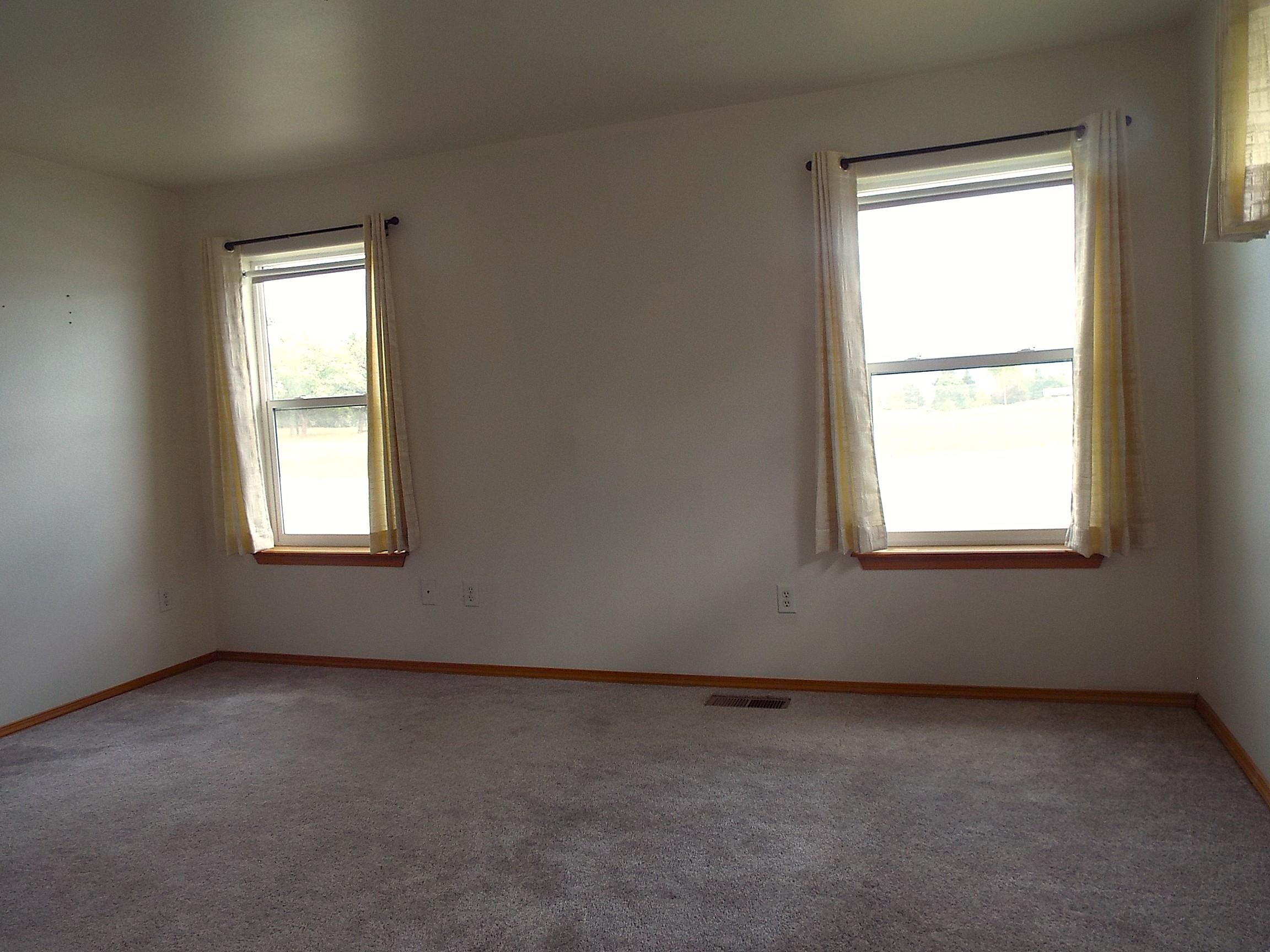9318 N Oak St - Photo 14