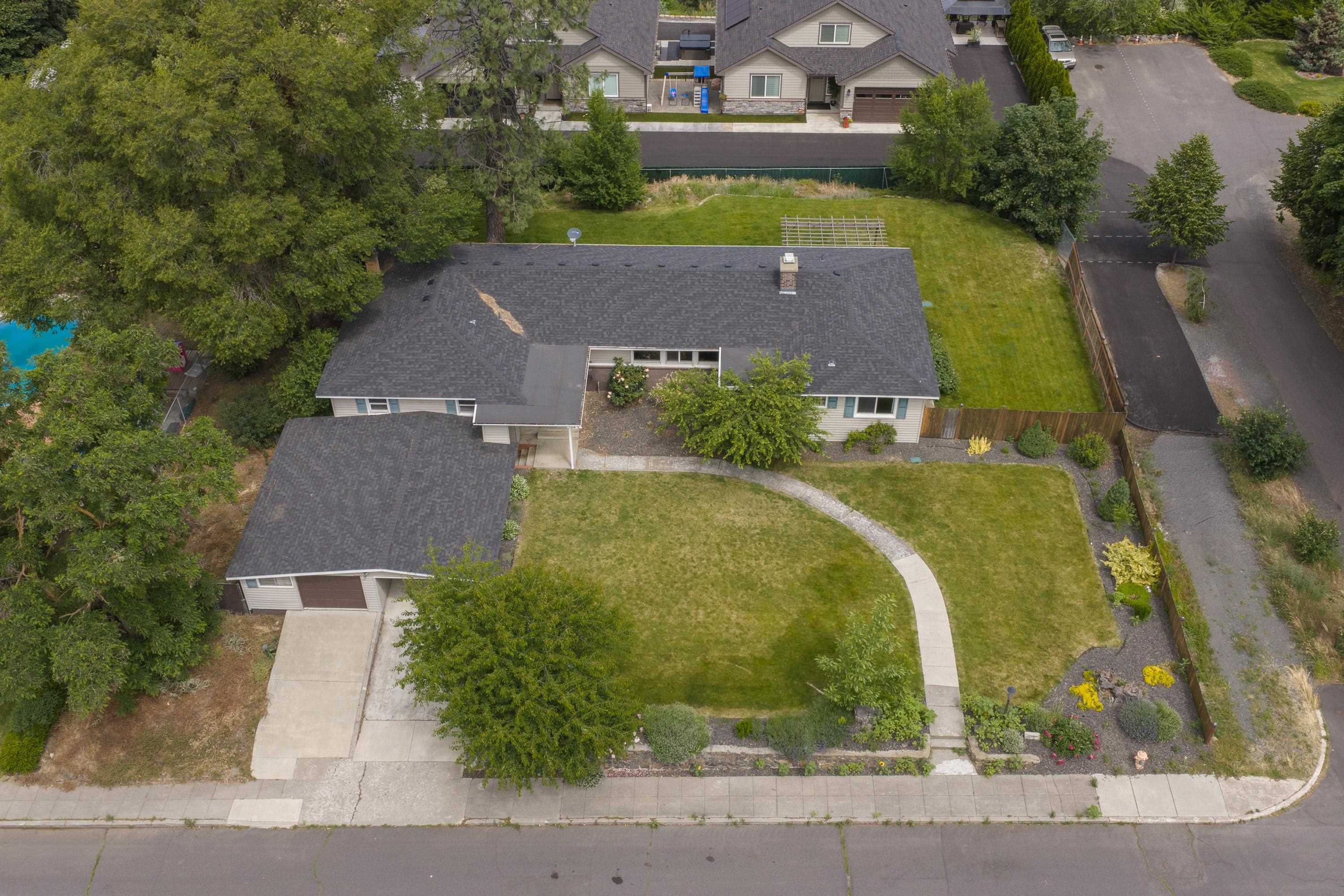 1857 E 8th Ave - Photo 35